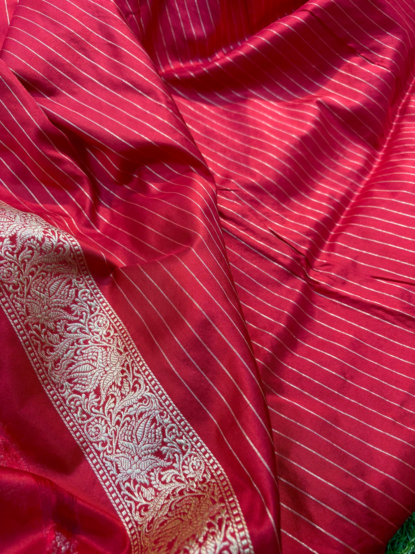 Rungkaat Katan Kadhiyal Banarasi Handloom Saree - Rungkaat