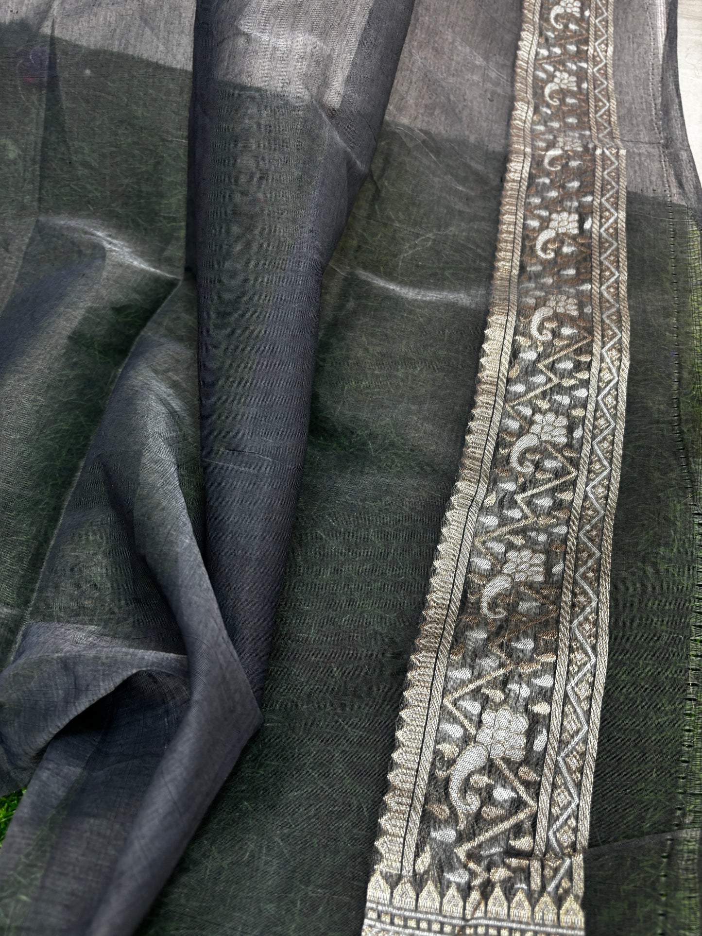 Gray Pure Moonga Cotton Bananasi Saree - Rungkaat