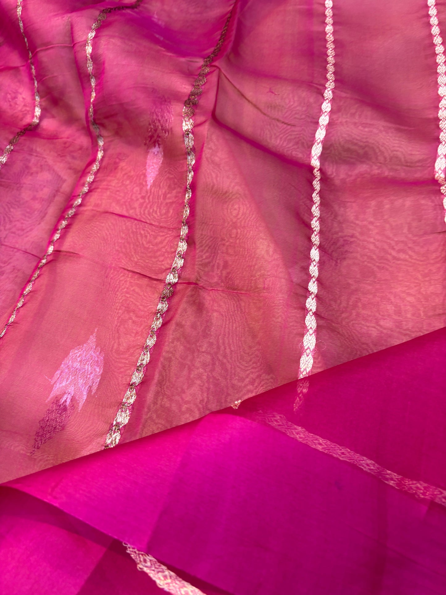 Cream With Pink Pure Kora Antique Zari Banarasi Handloom SareeĀ