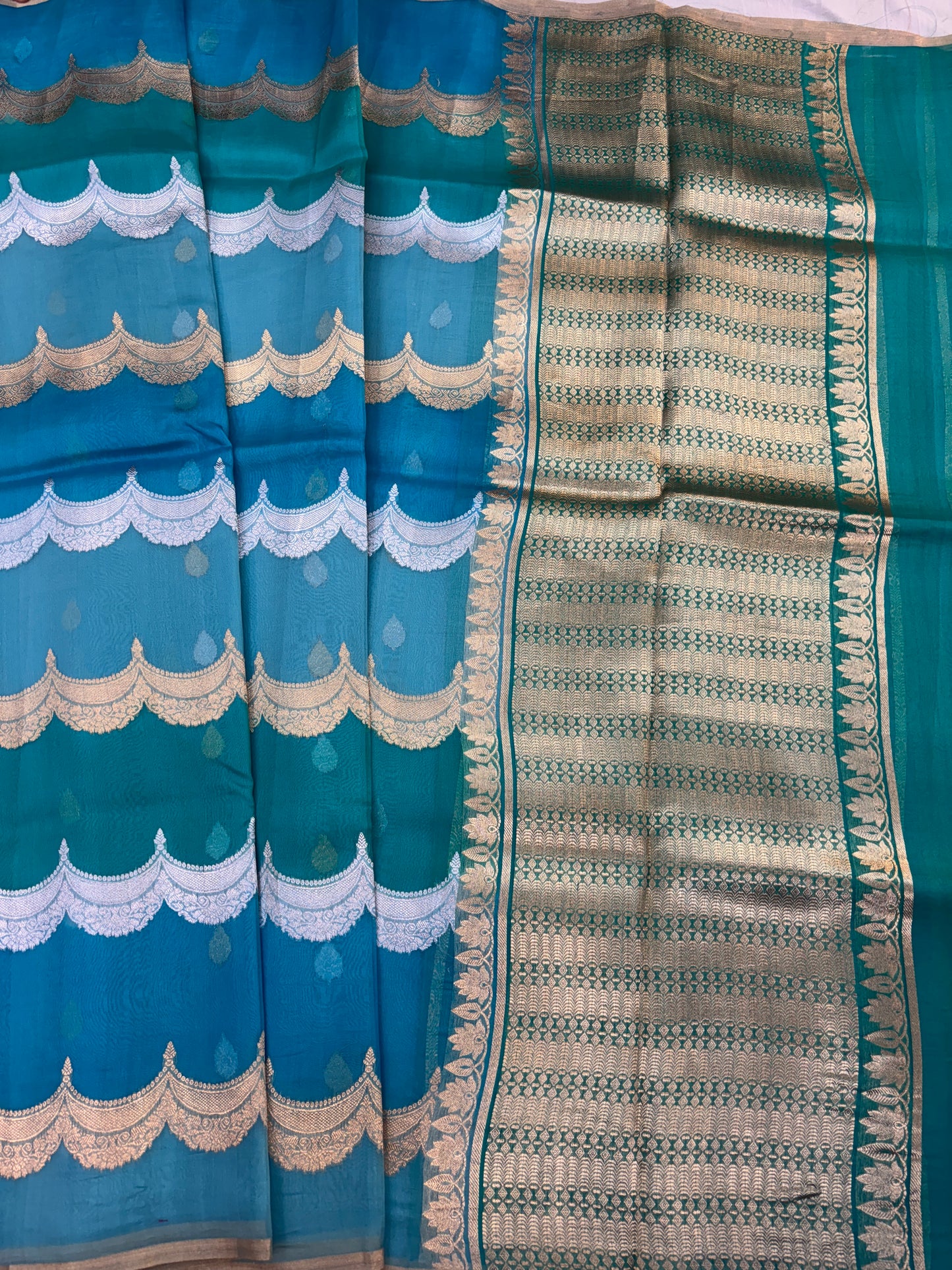 Pure kora Rungkaat Banarasi Handloom Saree