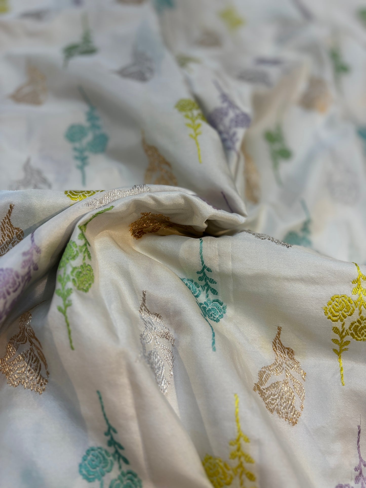 Exclusive White Pure Katan Iktara Handloom Saree