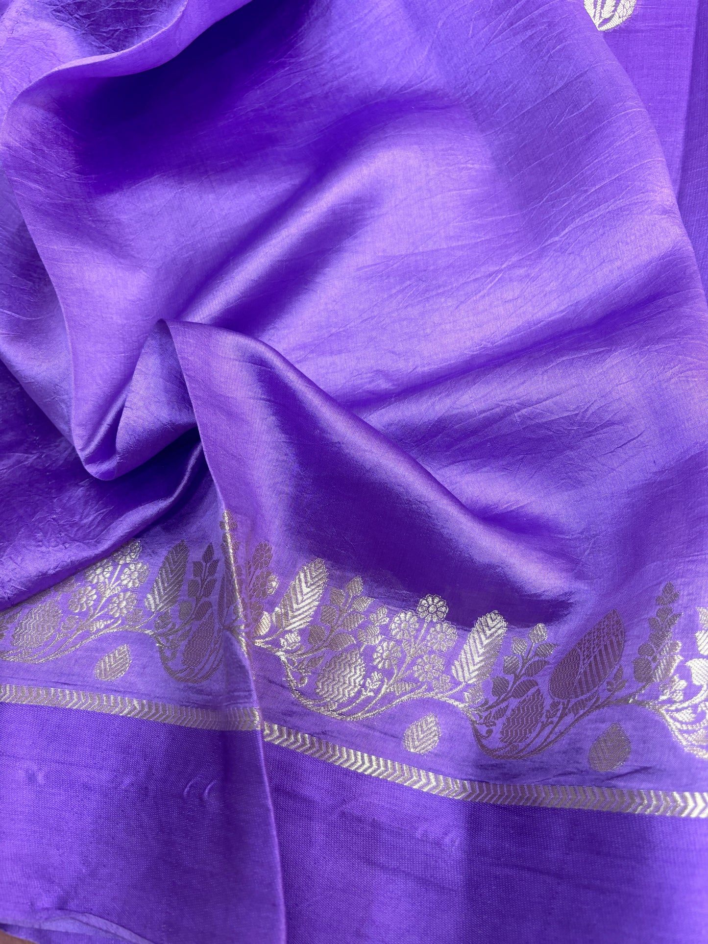 Lavender Pure Raw Mango Banarasi Handloom Saree - Rungkaat