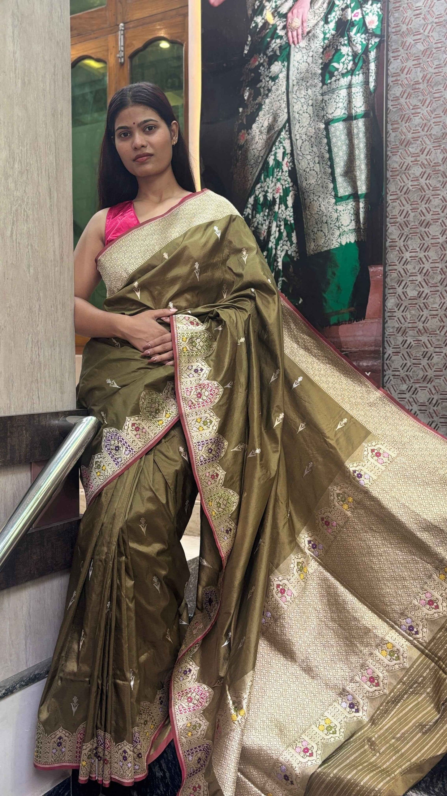 Pure Katan Booti Kadhiyal Meenakari Banarasi Handloom Sare