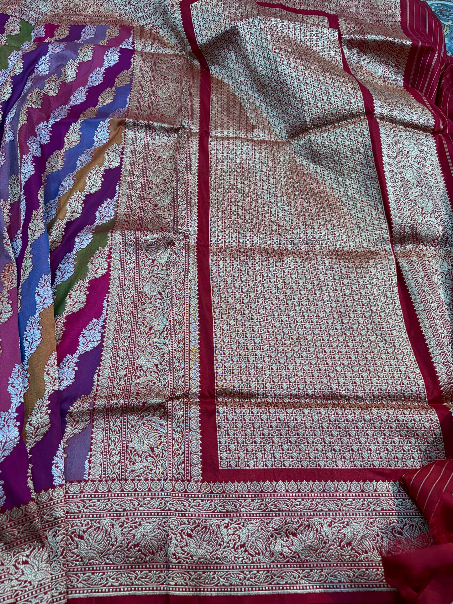 Rungkaat Katan Kadhiyal Banarasi Handloom Saree