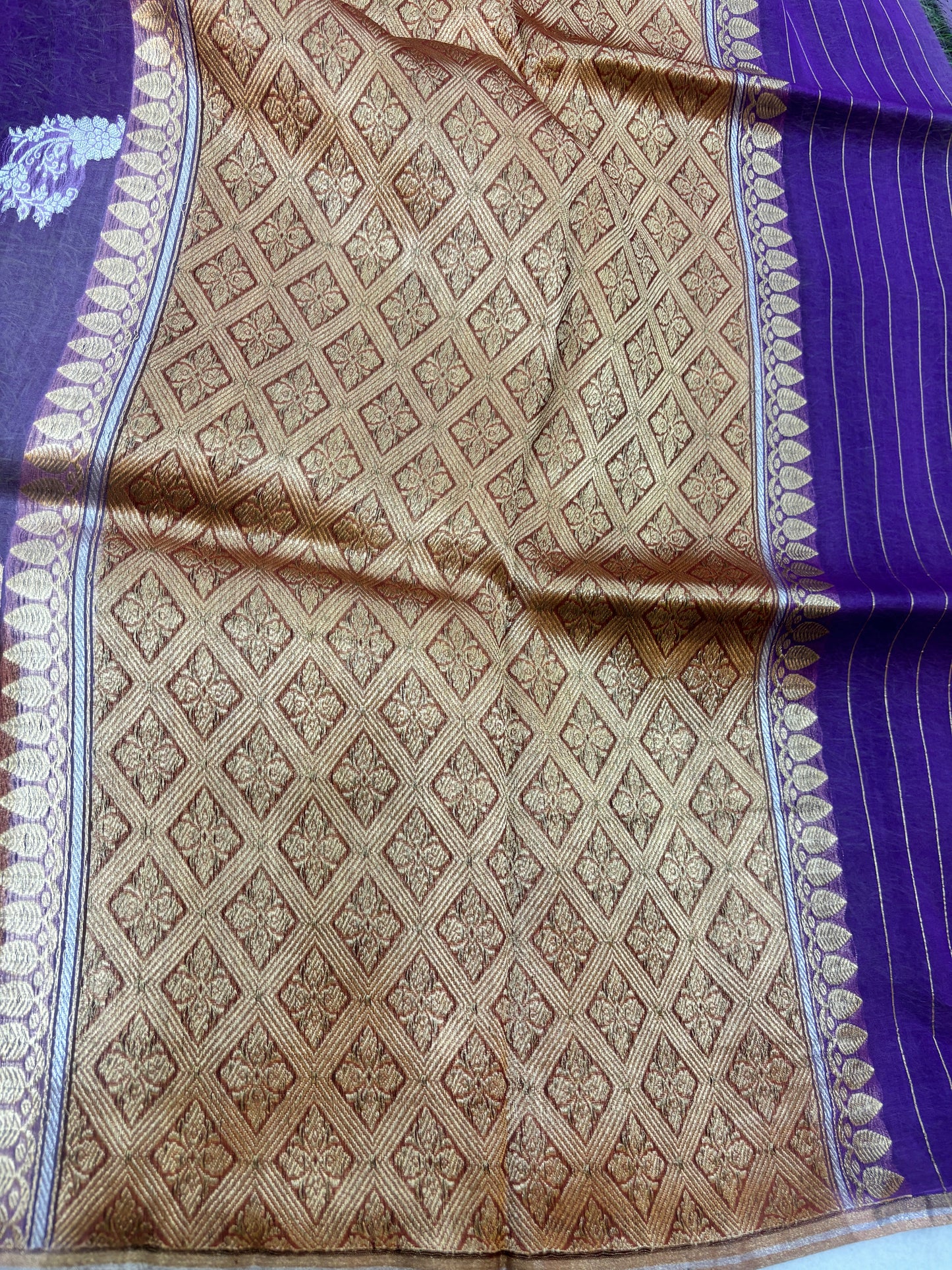 Light Lavender Pure Kora Katan Rungkaat Banarasi Handloom Saree - Rungkaat