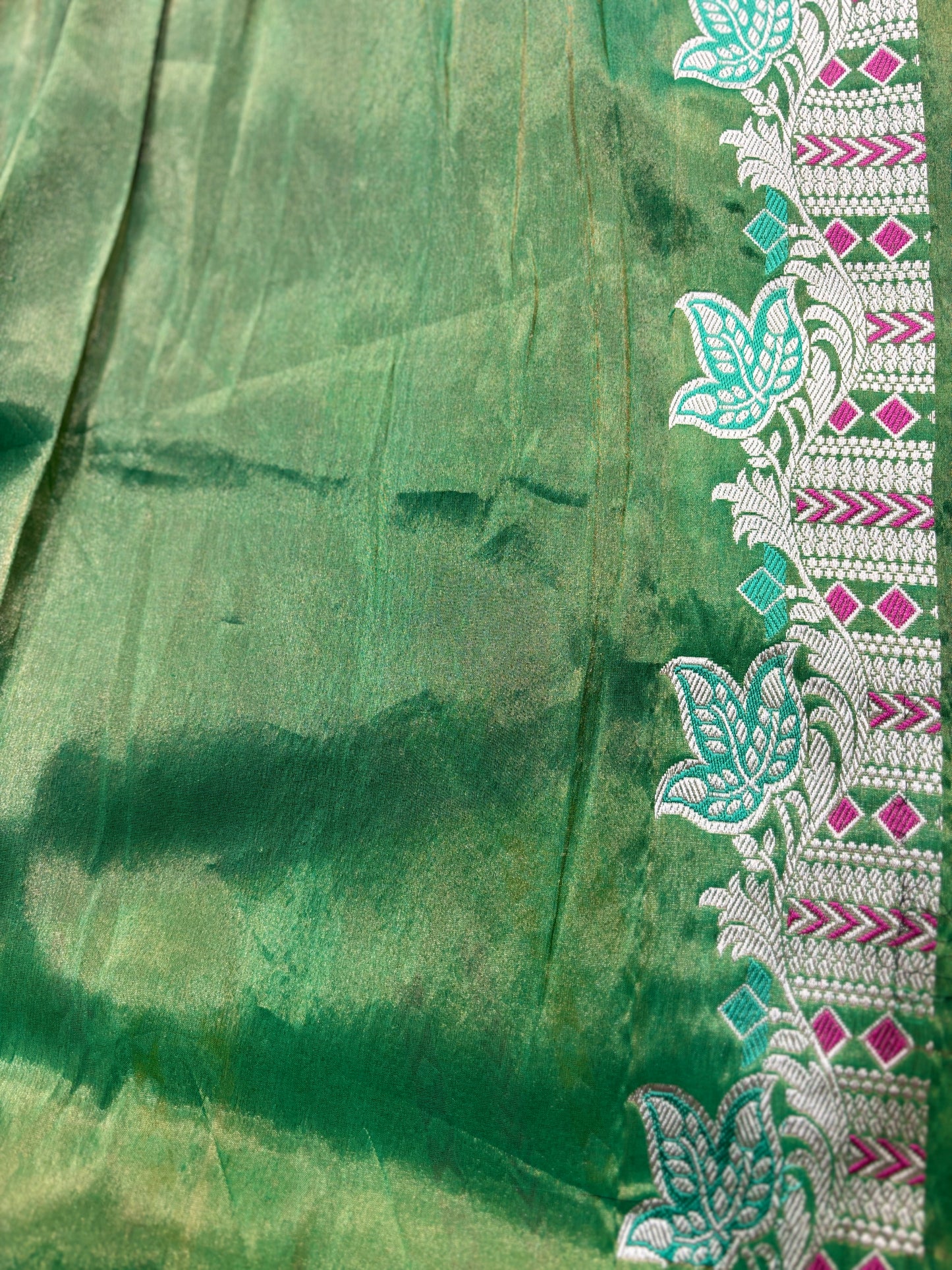 Lilet Pure Tissue Katan Banarasi Handloom Saree - Rungkaat