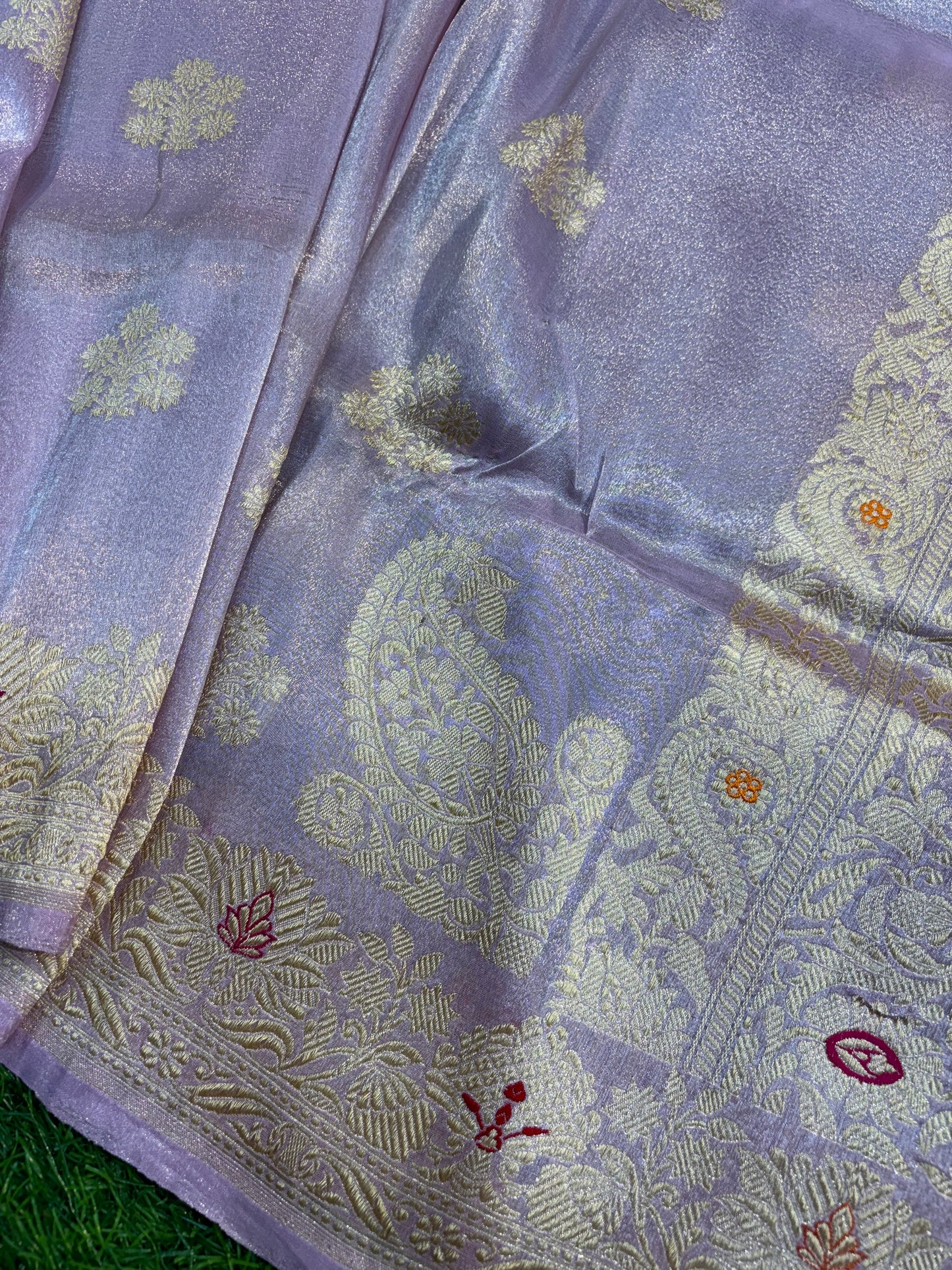 Levander Katan Tissue with Scallop Border Banarasi Handloom Saree - Rungkaat