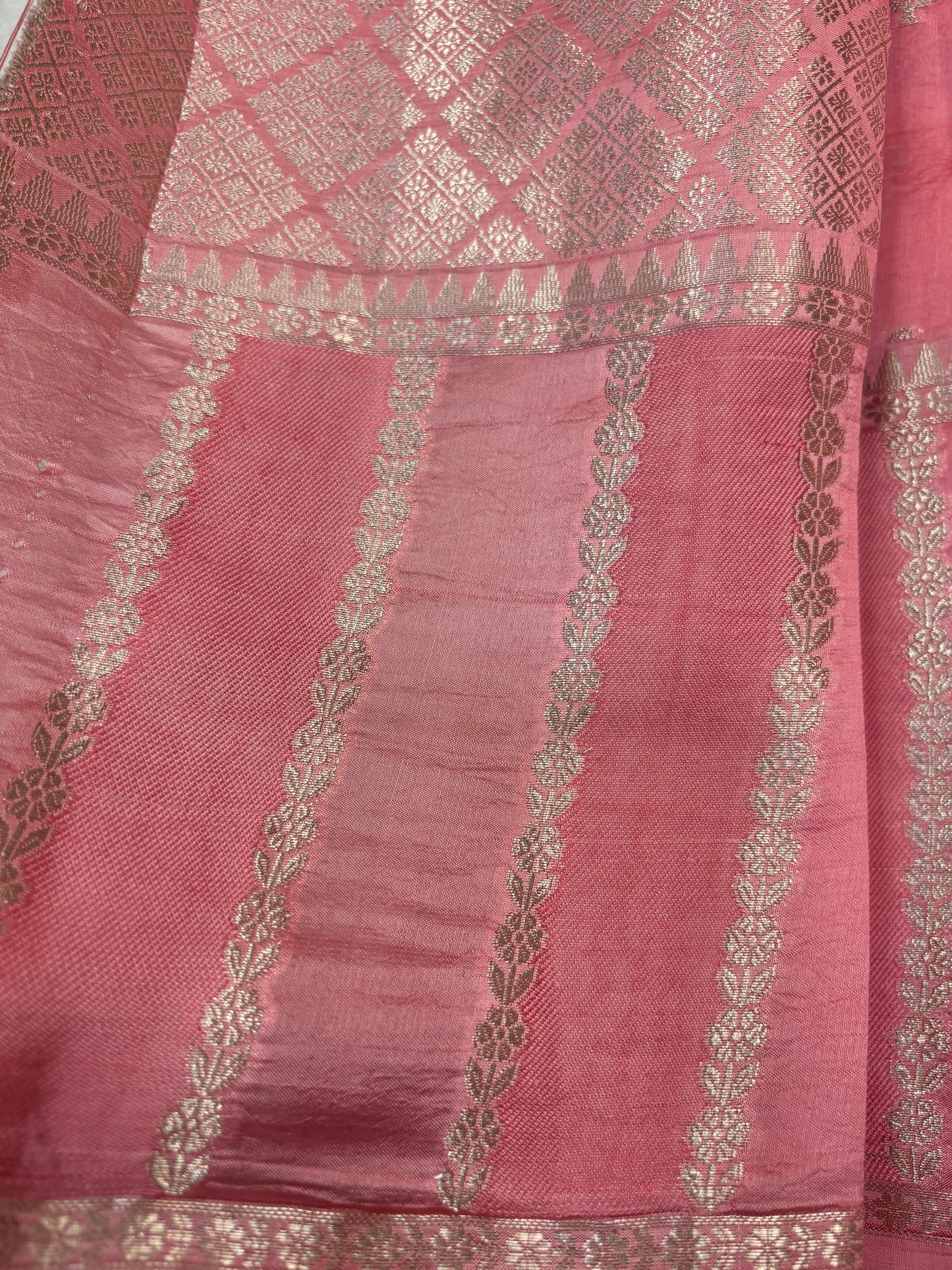 Pinkish Peach Pure Raw Mango Banarasi Handloom Saree - Rungkaat