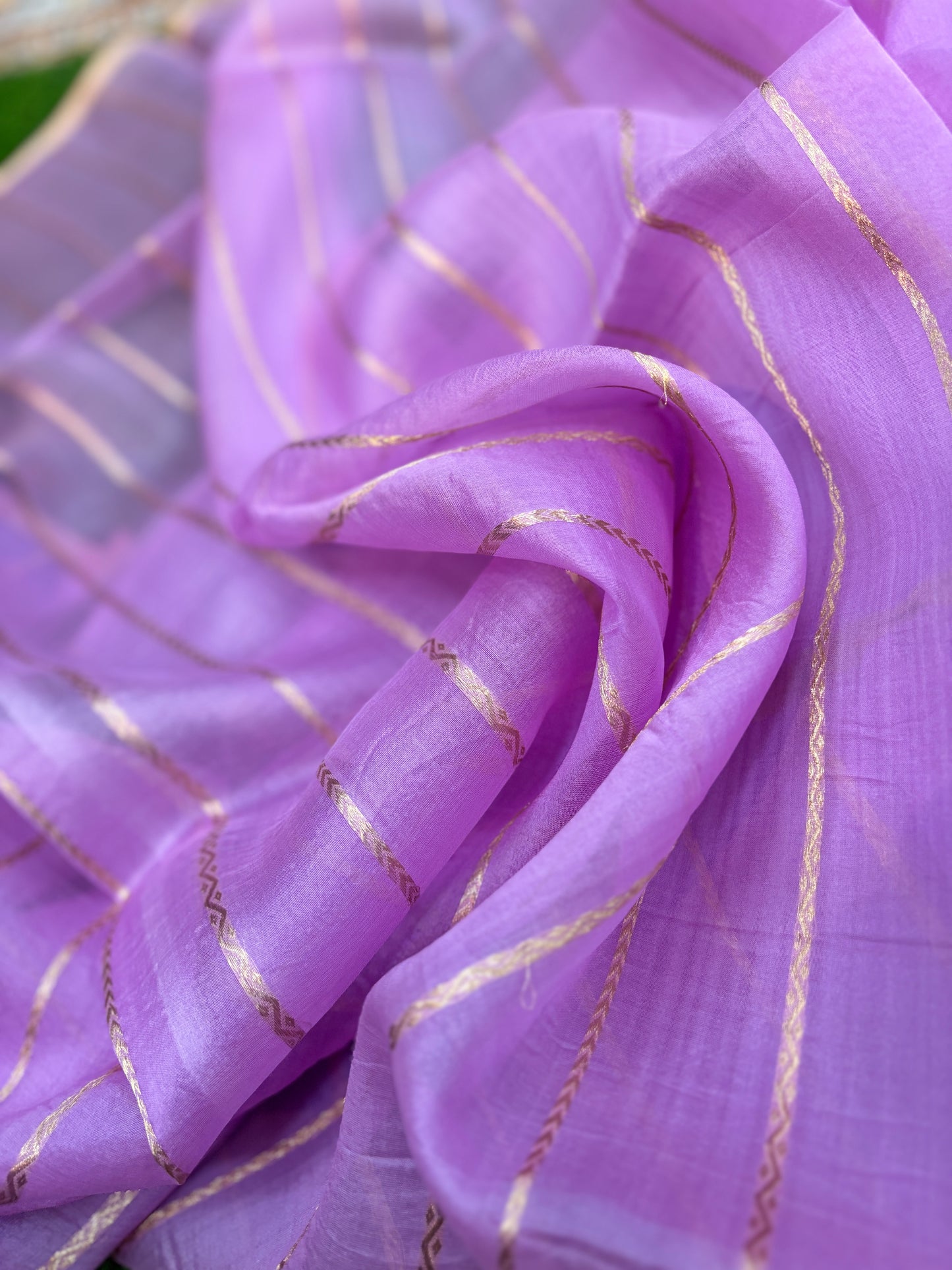 Light Lavender Pure Kora Katan Rungkaat Banarasi Handloom Saree - Rungkaat