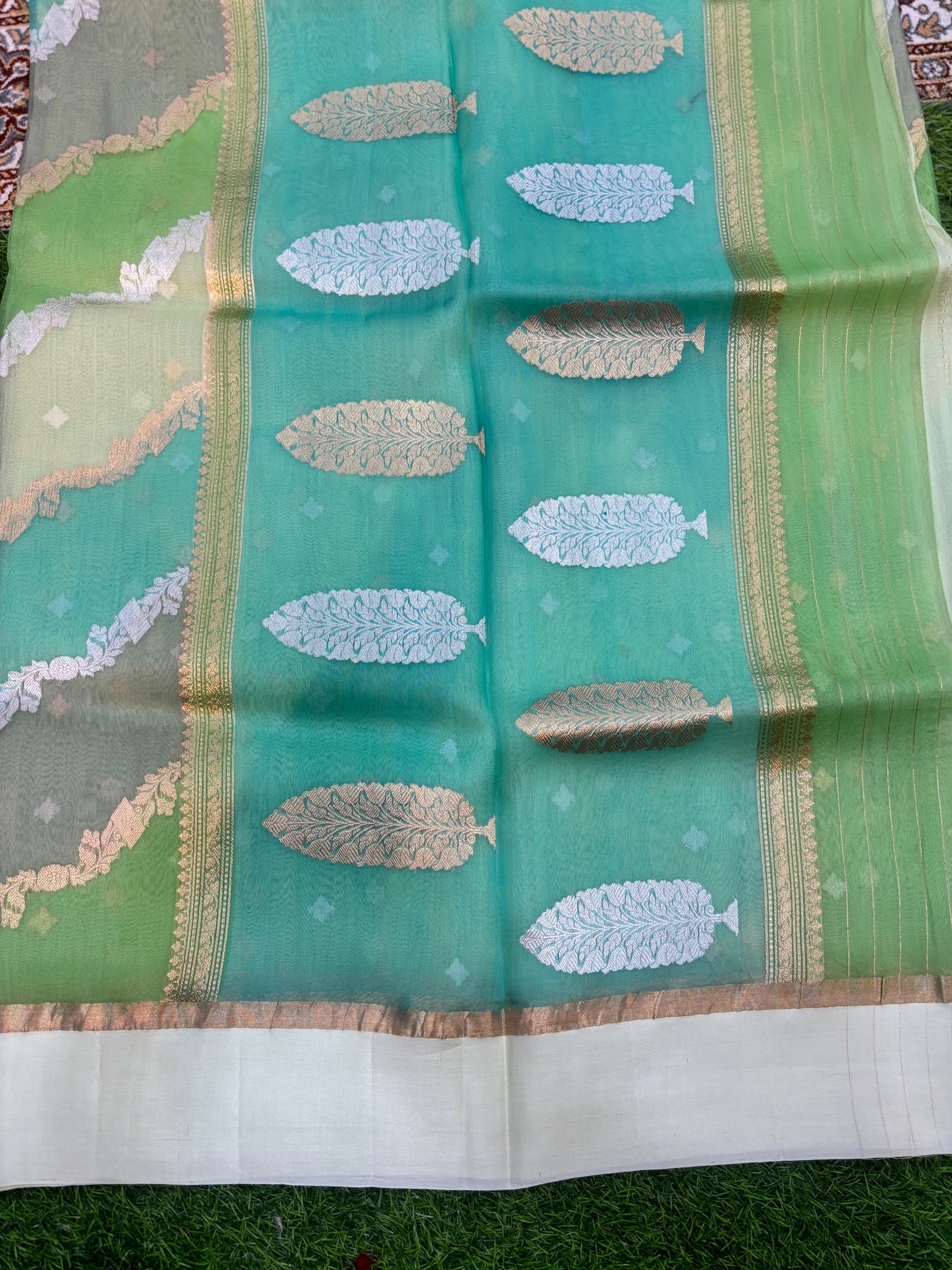 Powder Blue Pure Kora Katan Rungkaat Banarasi Handloom Saree - Rungkaat