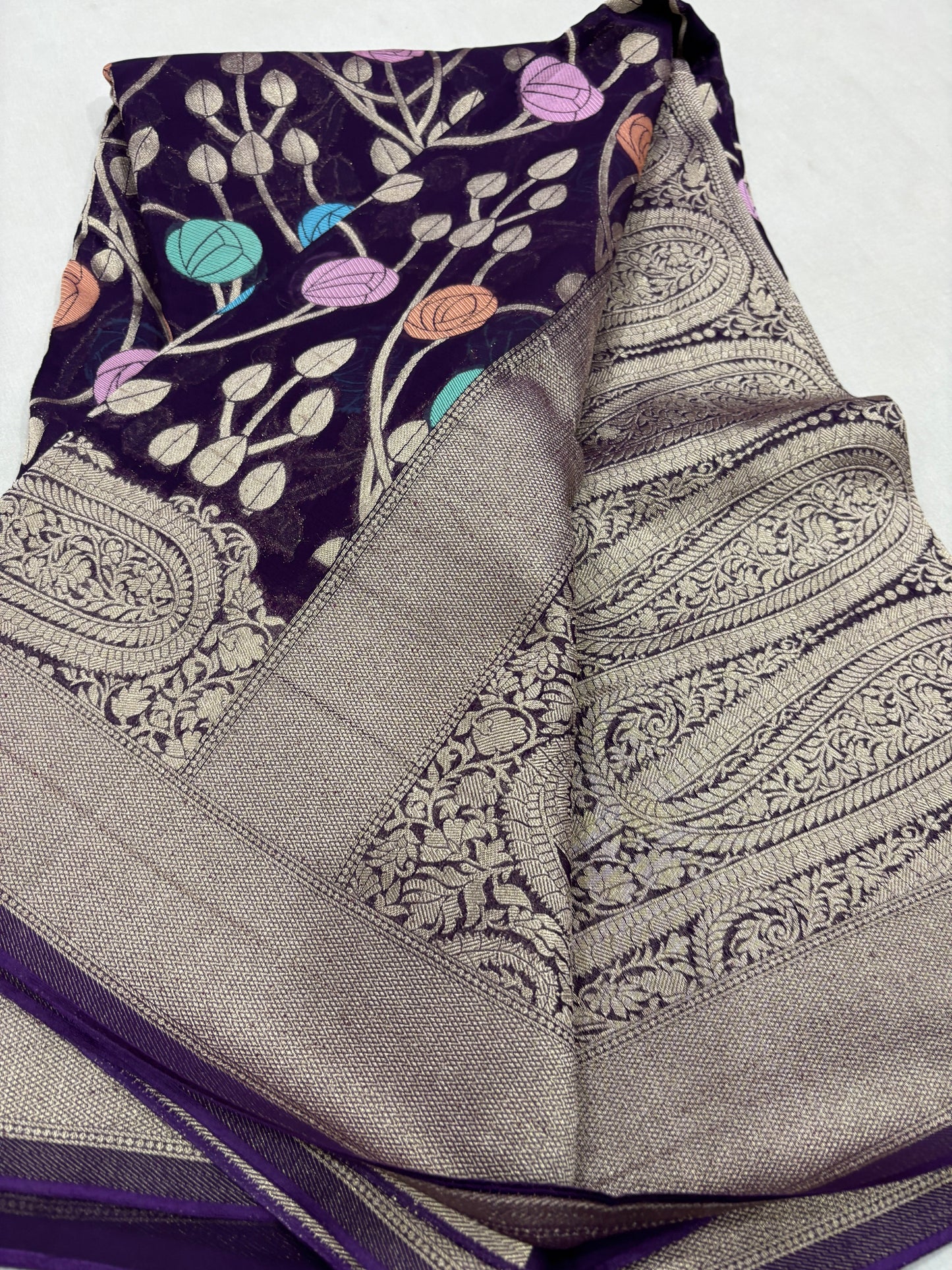 Semi Khaddi Georgette Banaras Sariย