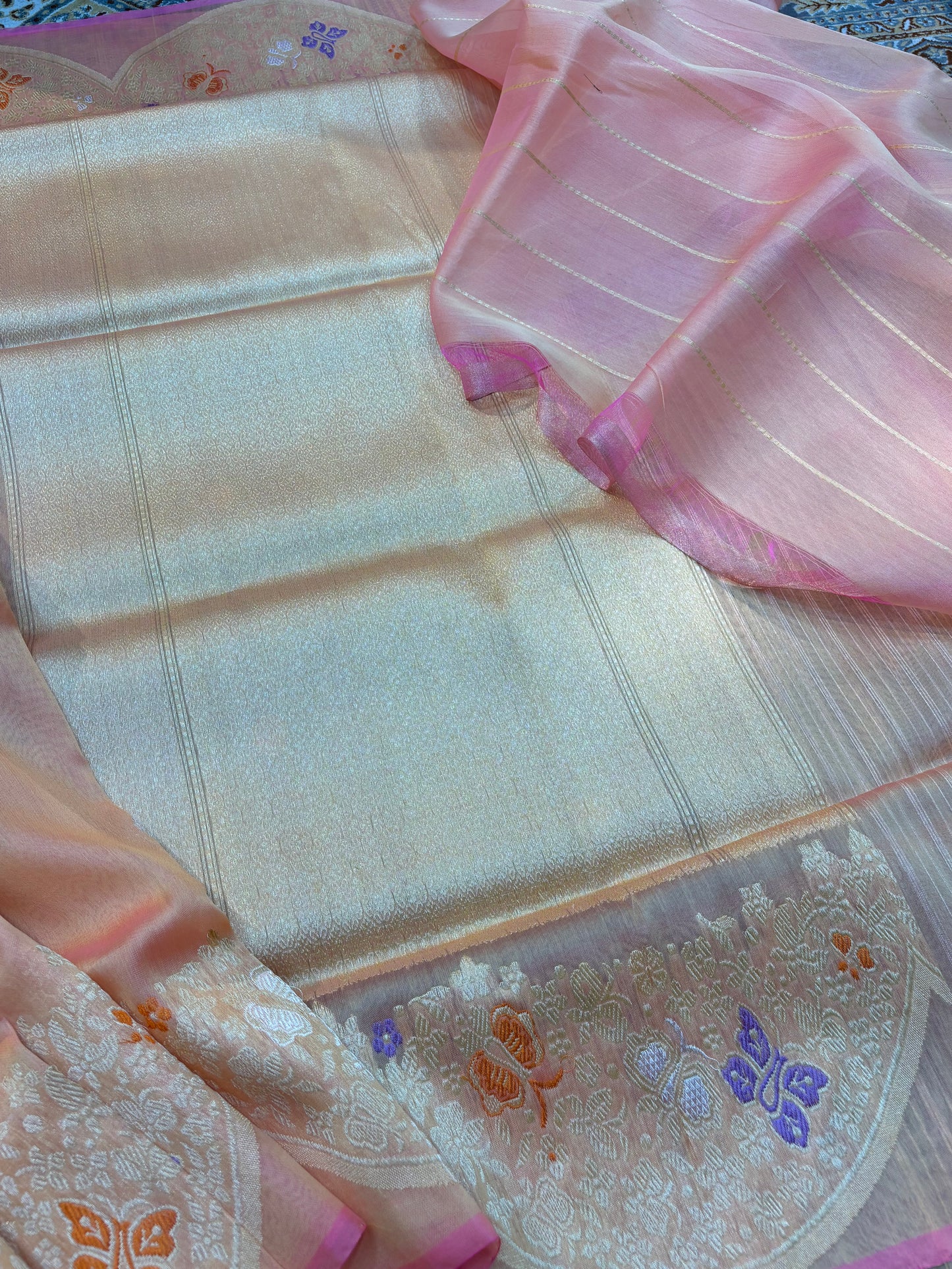 Exclusive Baby Pink Kaduwa Boota Katan Tissue With Scallop Border Banarasi Handloom Saree Saree - Rungkaat