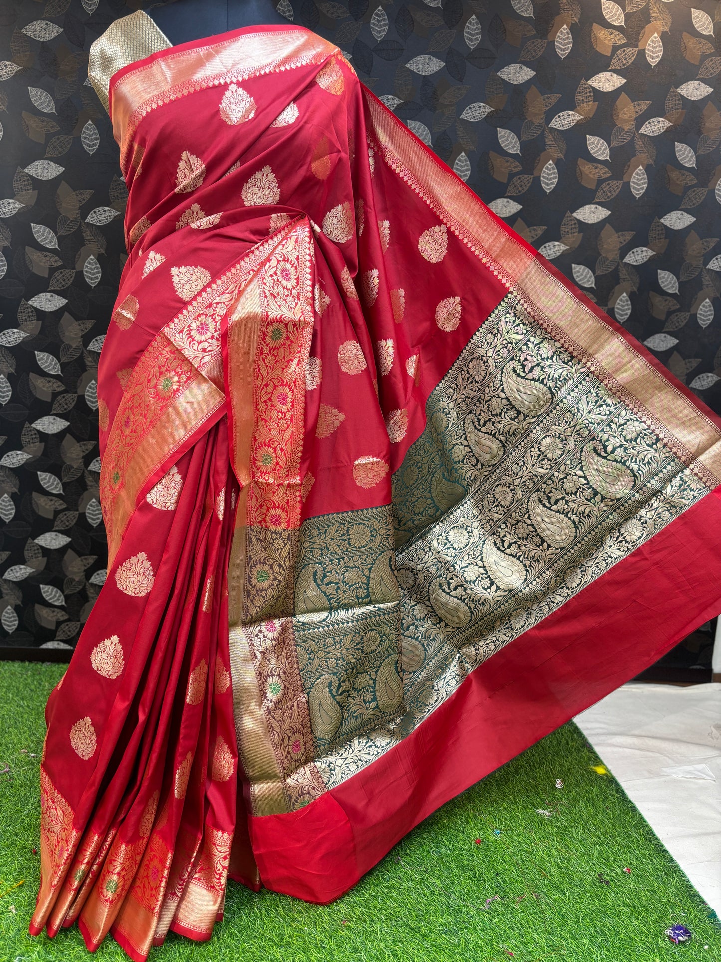 Red Semi Katan Banarasi Saree - Rungkaat