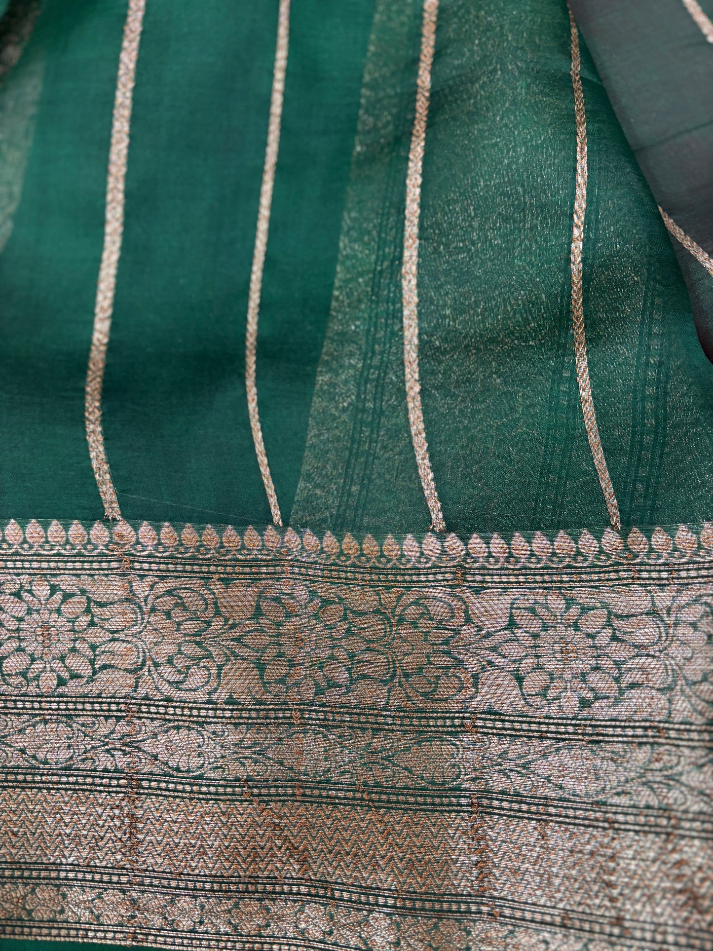Red With Rama Green Pure Kora Antique Zari Banarasi Handloom SareeĀ