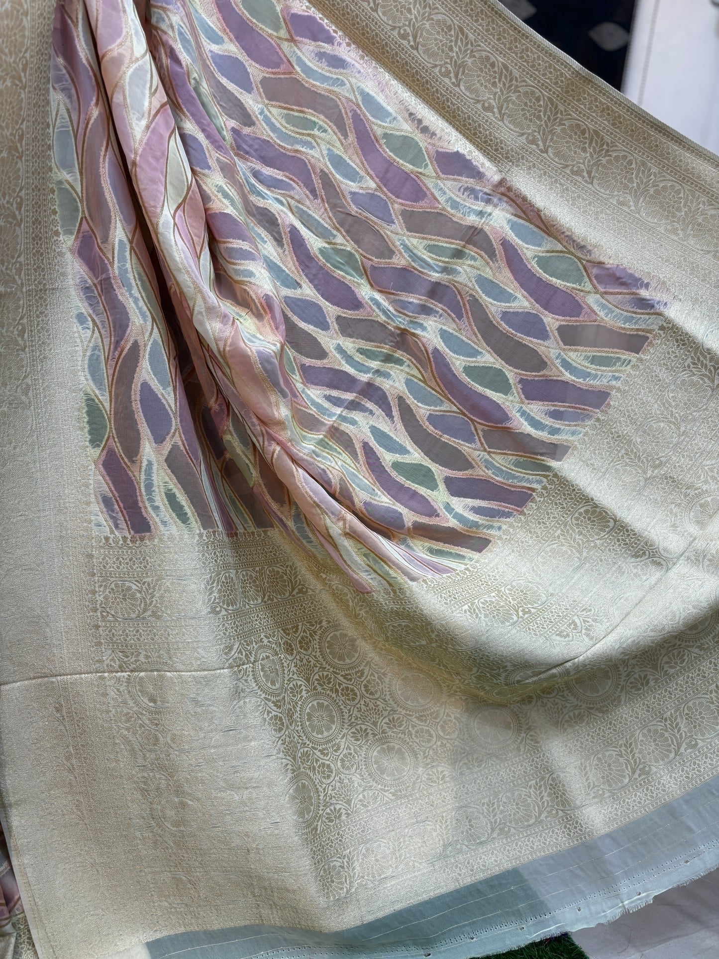 Pink Rungkaat Georgette Banarasi Saree - Rungkaat