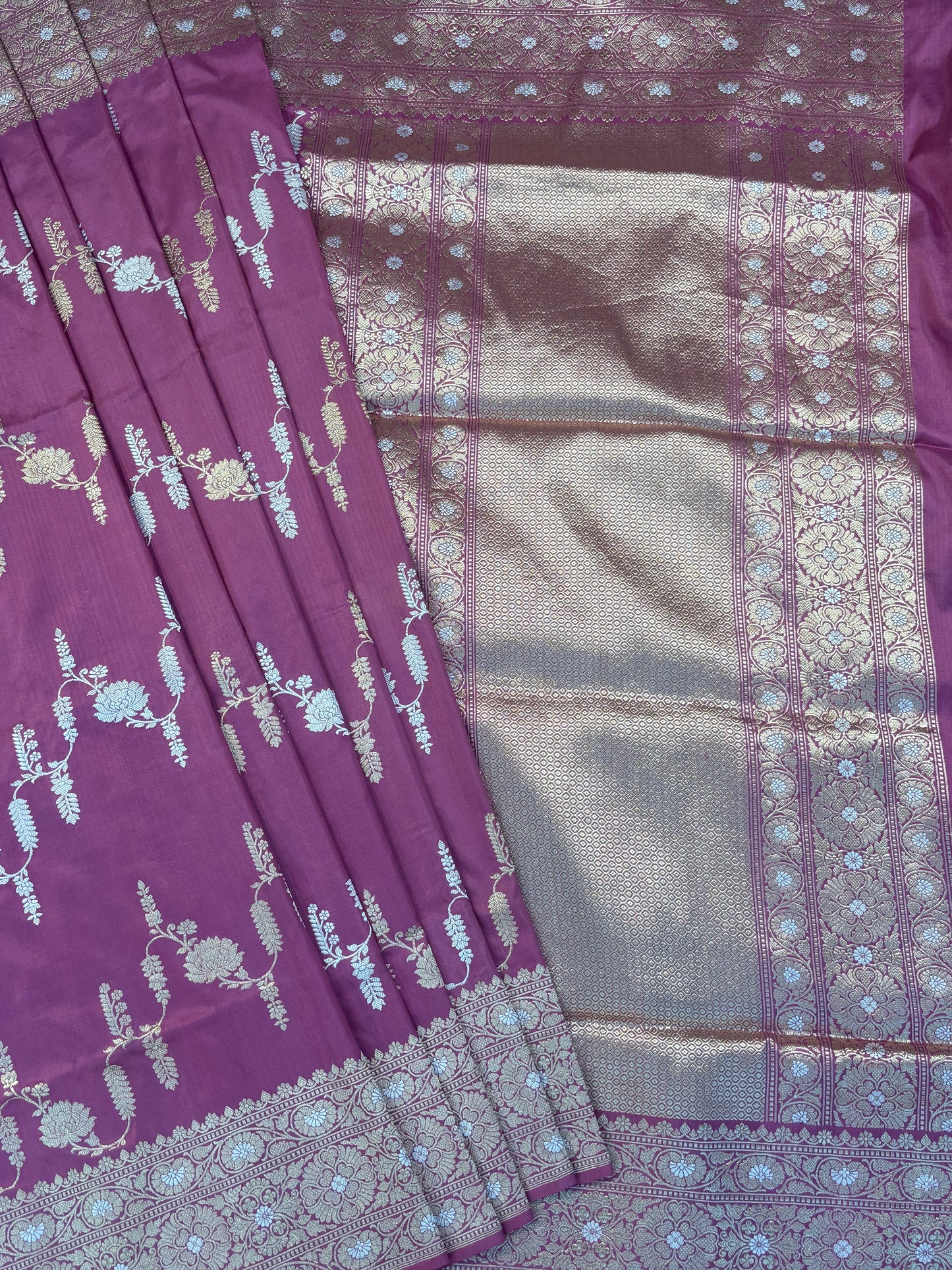 Lavender Pure Katan Jangla Banarasi Handloom Saree