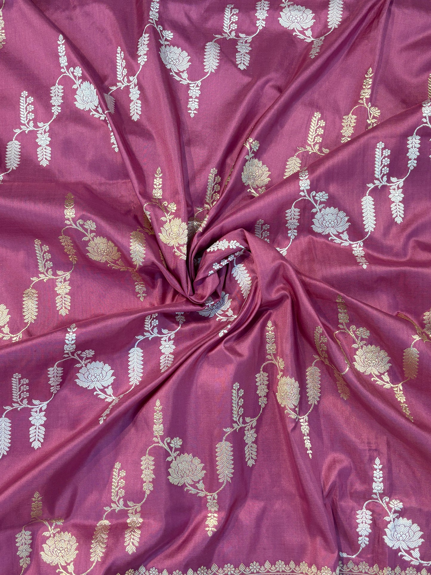Lavender Pure Katan Jangla Banarasi Handloom Saree