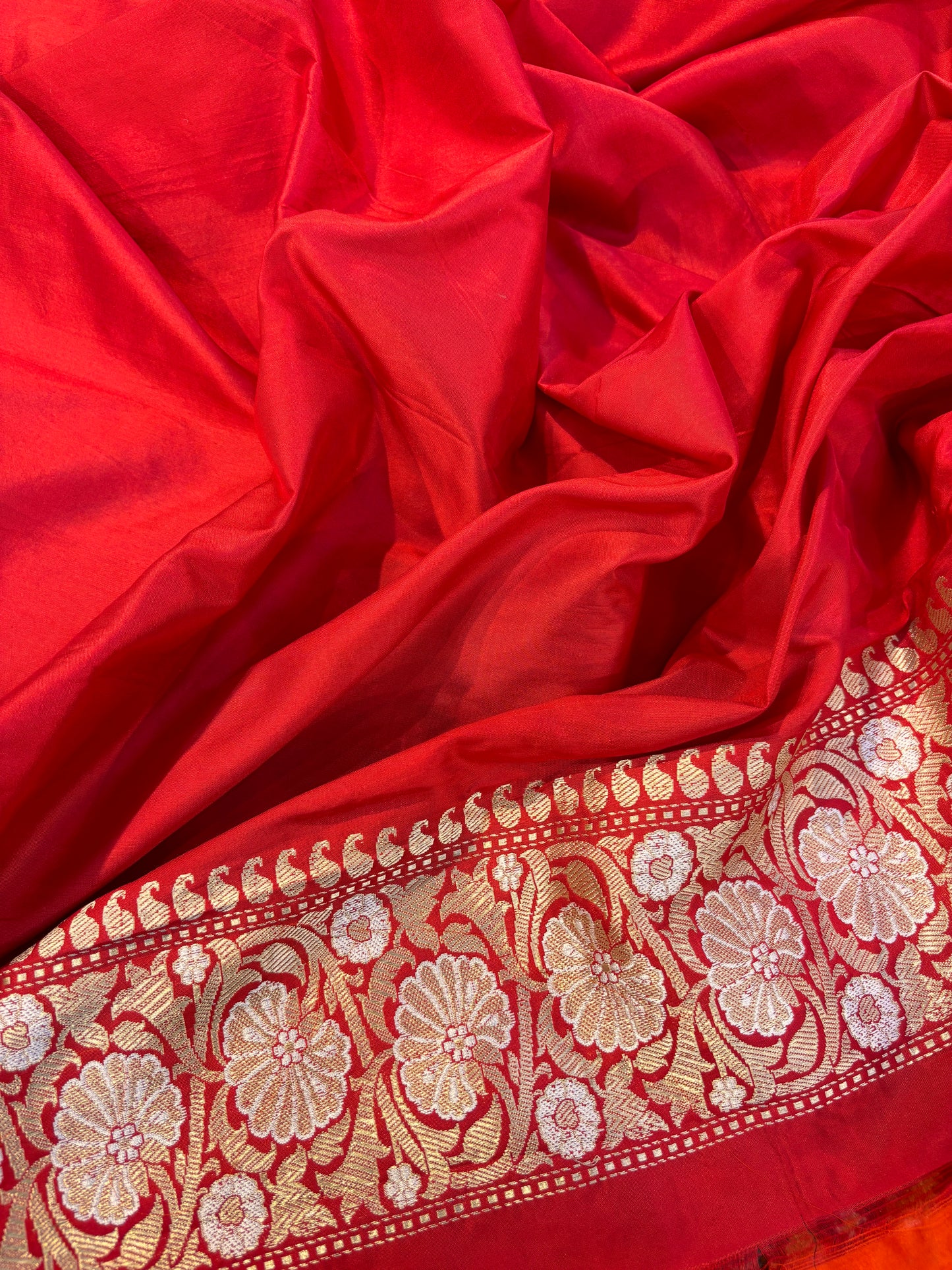 Red Pure Katan Jangla Banarasi Handwoven Saree - Rungkaat