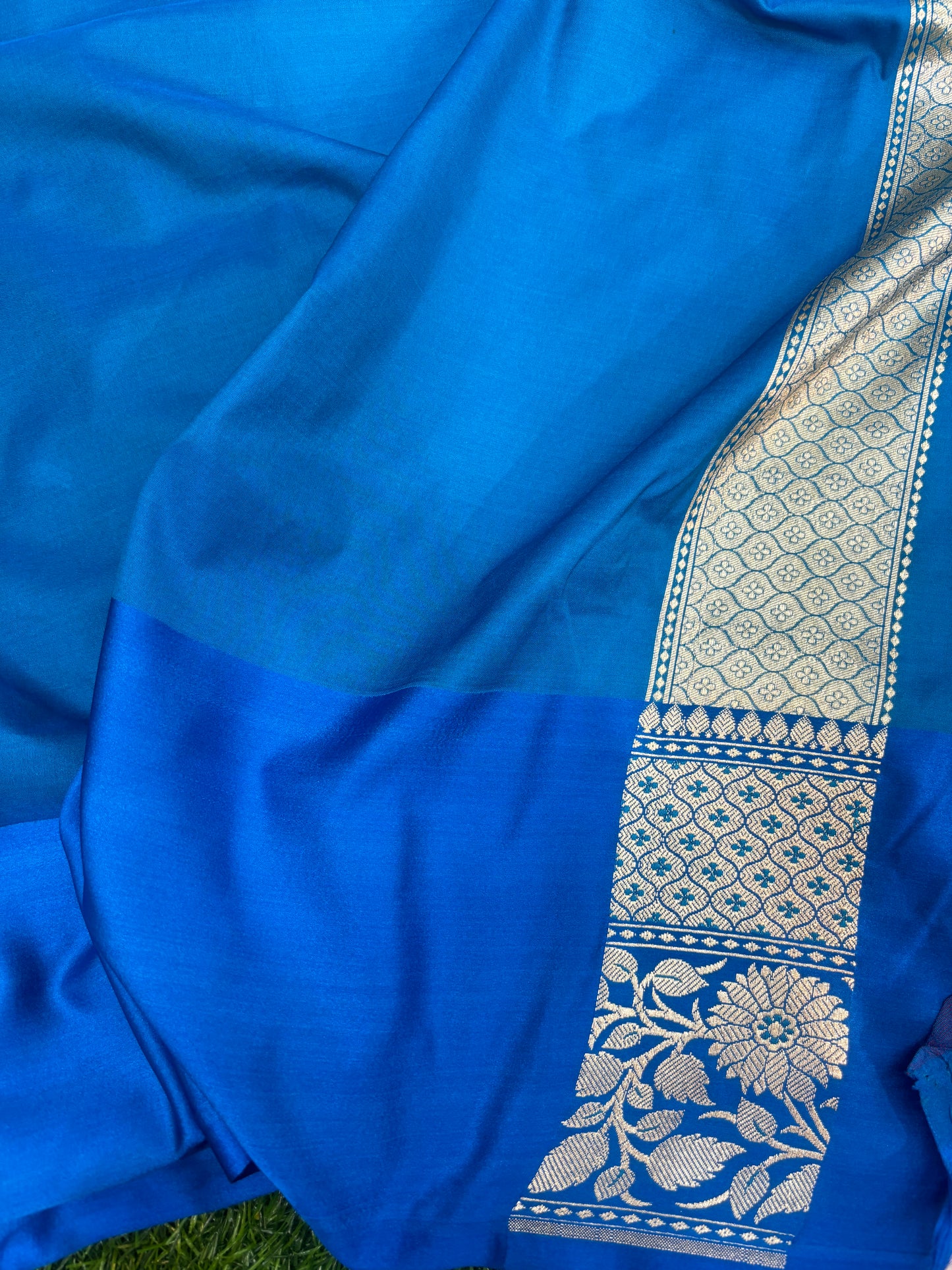 Mehndi Semi Katan Silk Banarasi Saree - Rungkaat