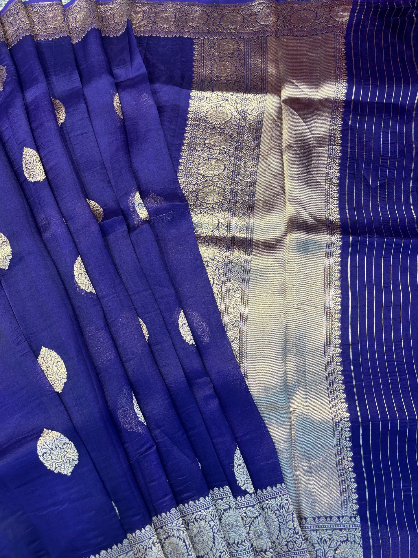 Blue Pure Kora Kadhiyal Banaras Handloom Saree - Rungkaat