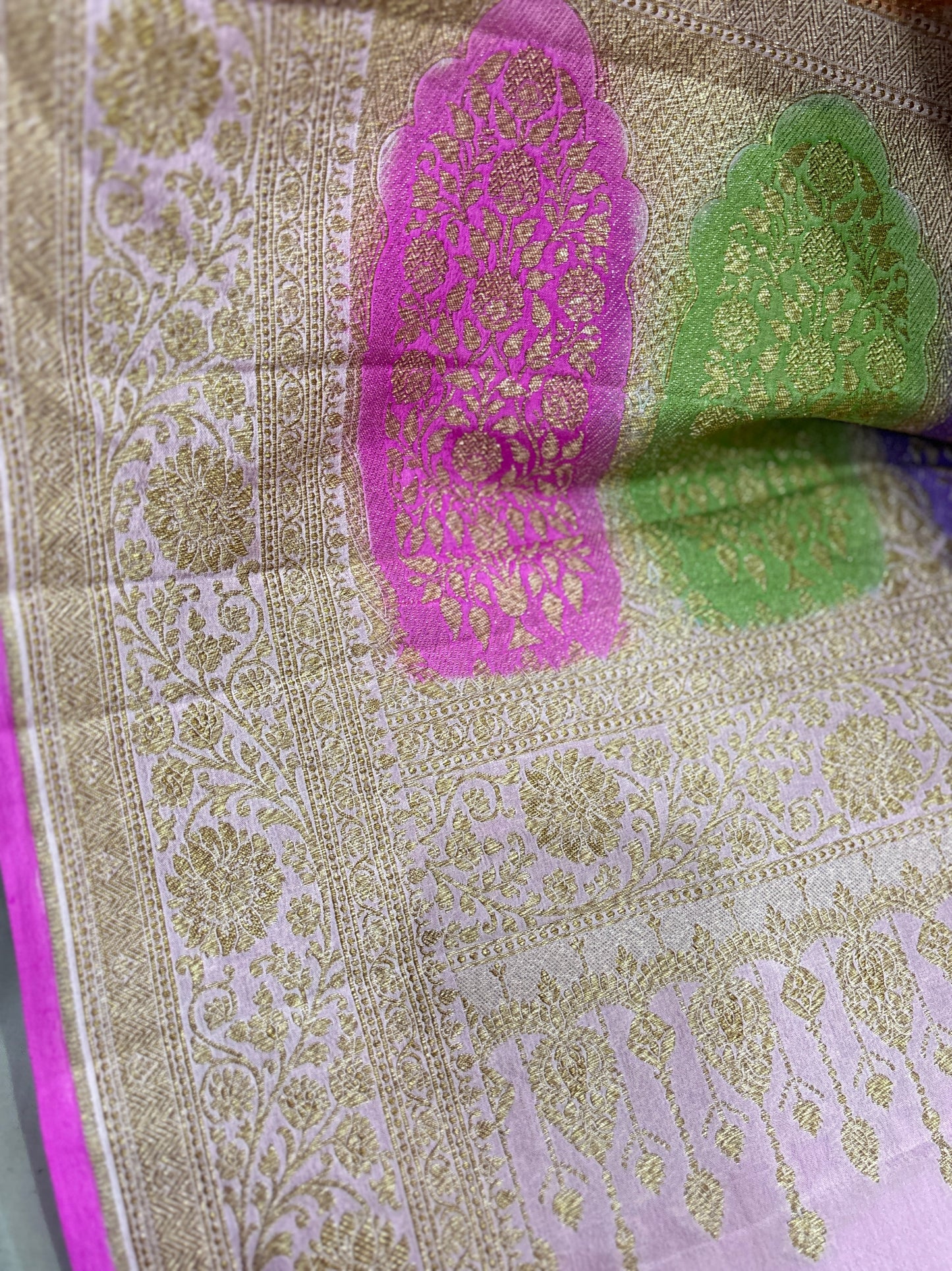 Pure Crape Rungkaat Banarasi Handloom Saree