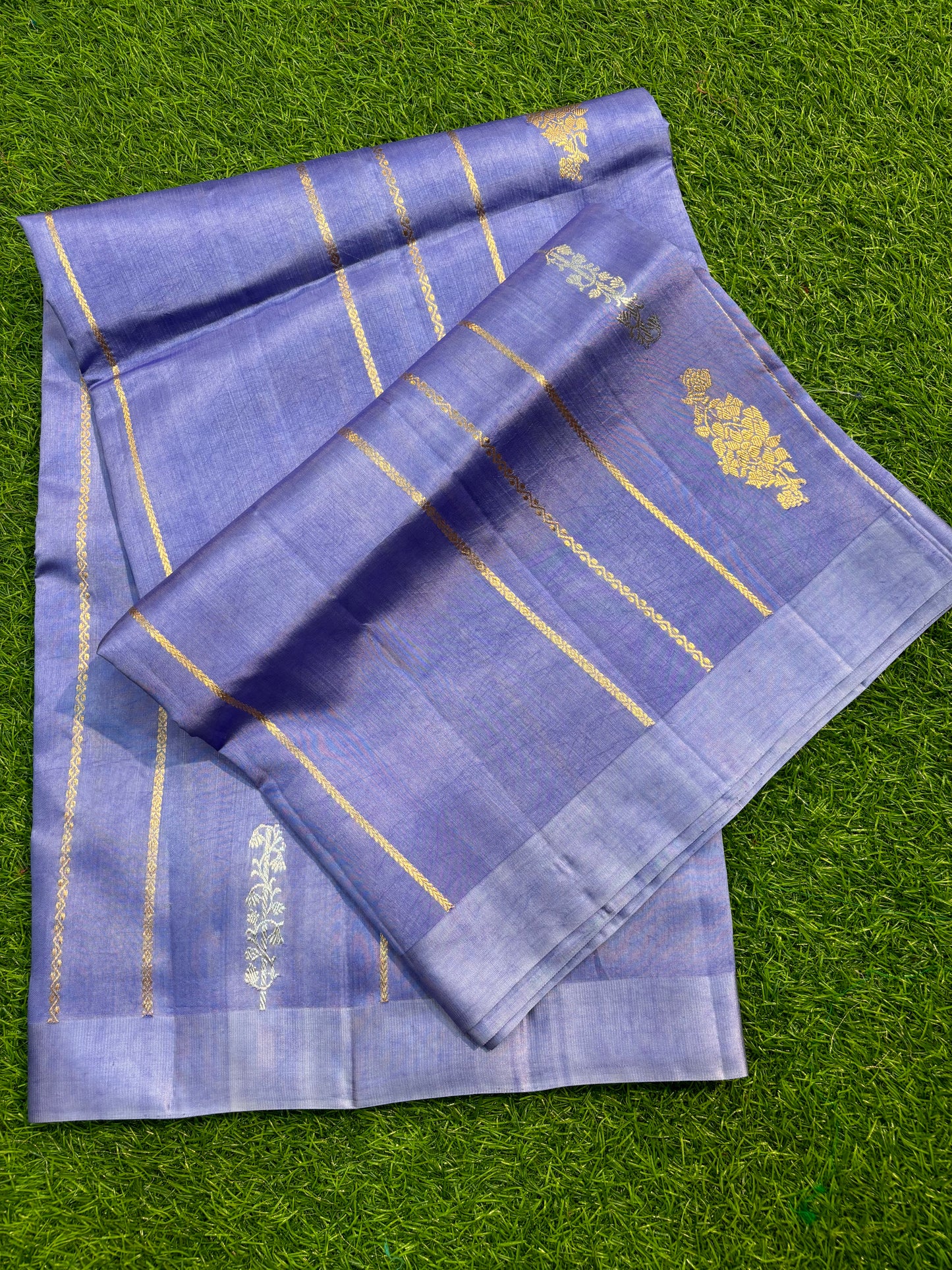 Light Blue Raw Mango Ada Kadhiyal Banarasi Handloom Saree