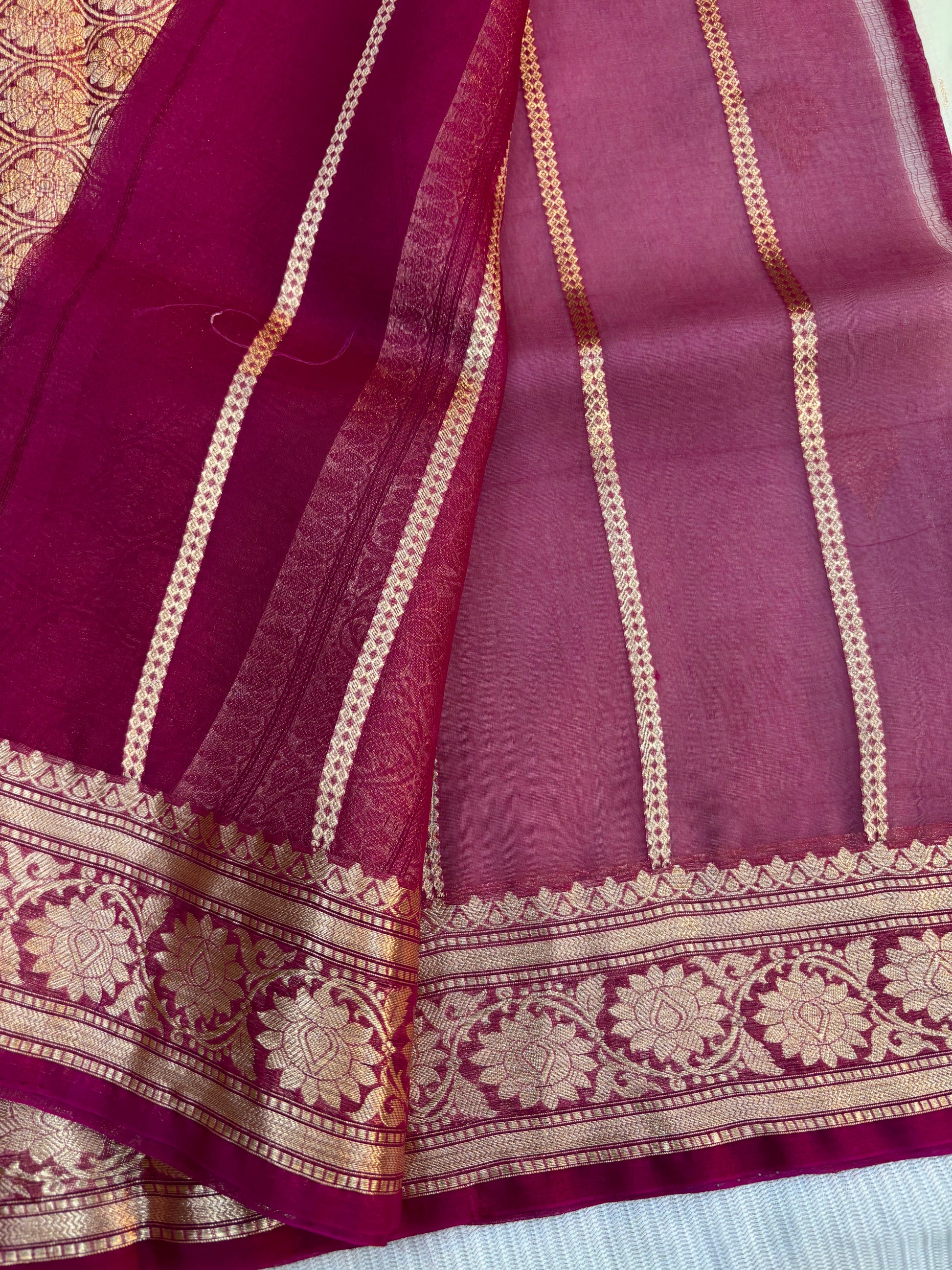 White-Rani Pink Pure Kora Designer Banarasi Handloom Saree 