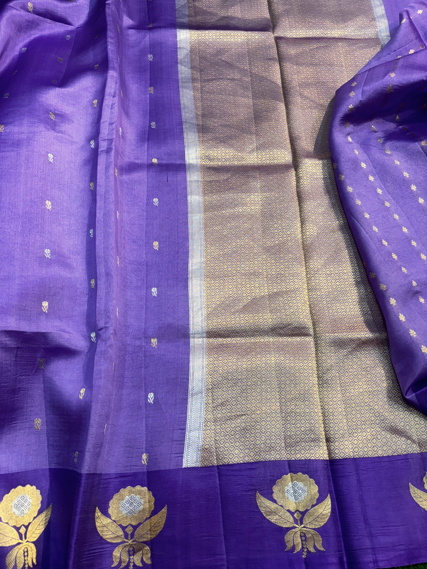 Lavender Pure Raw Mango Banarasi Handloom Saree