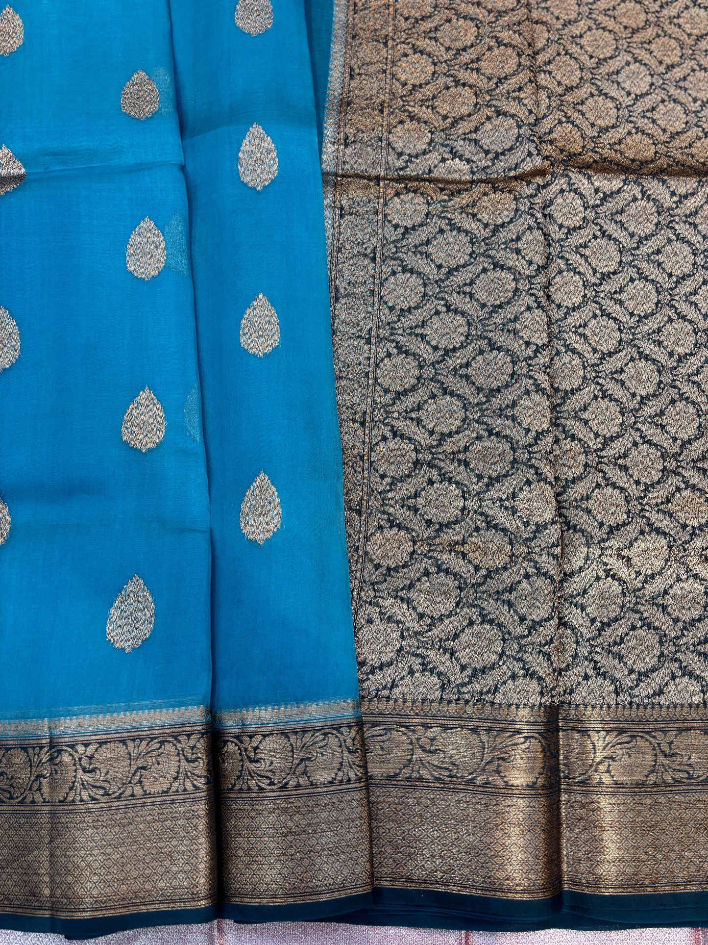 Trending Firosi Pure Kora Antique Zari