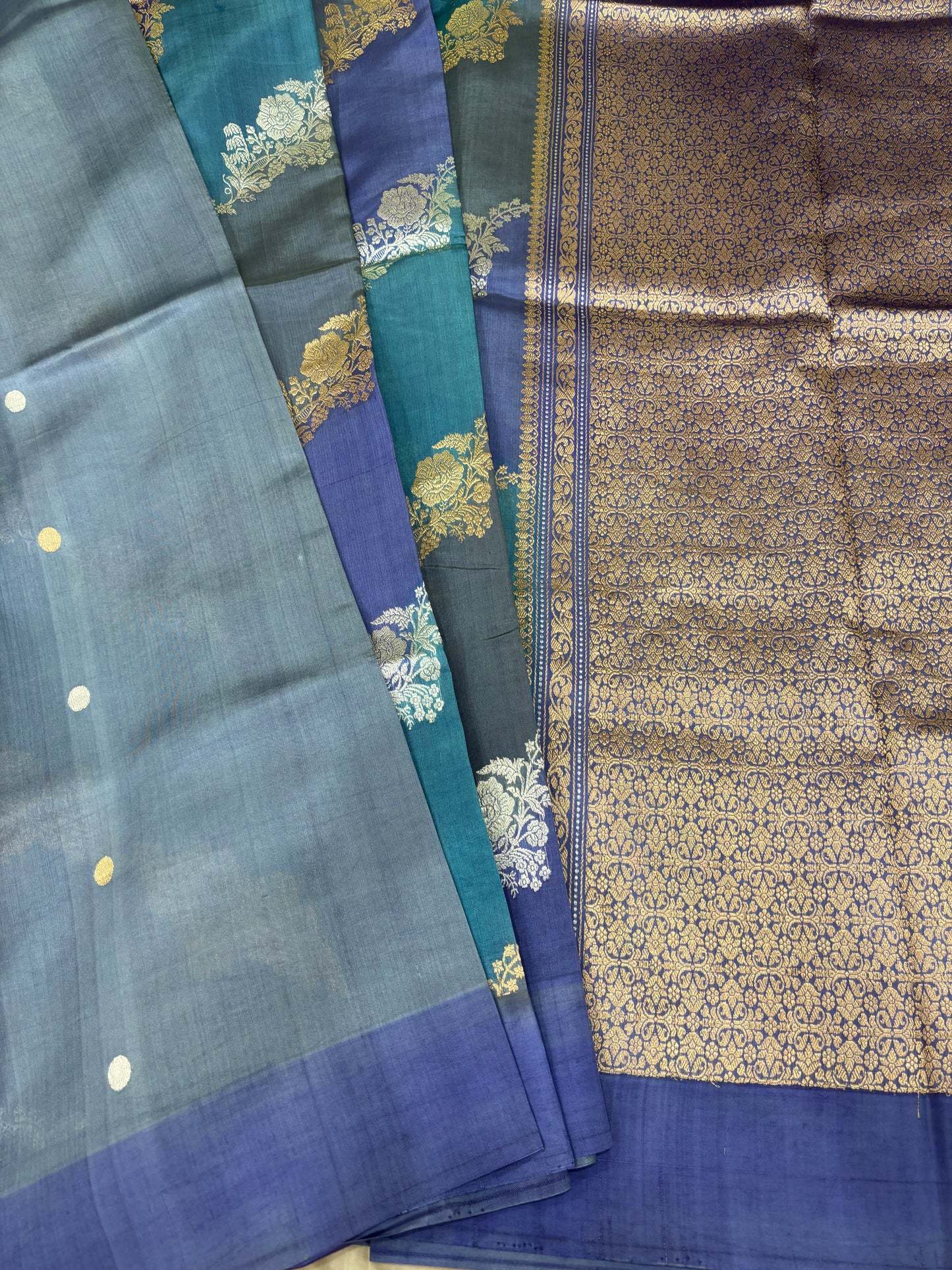 Pure Kora Rungkaat Banarasi Handloom Saree