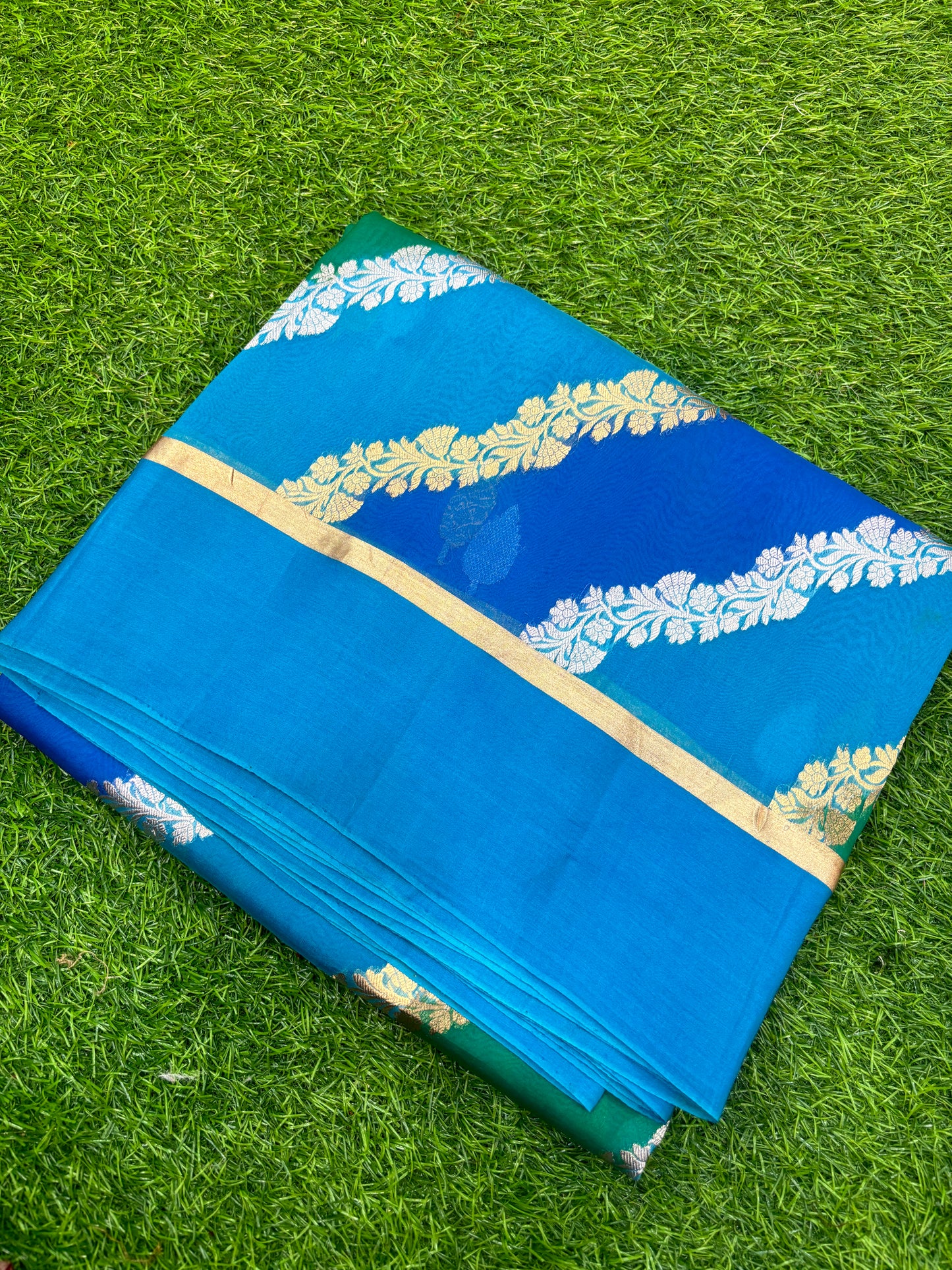 Blue Kora Katan Rungkaat Banarasi Handloom Saree