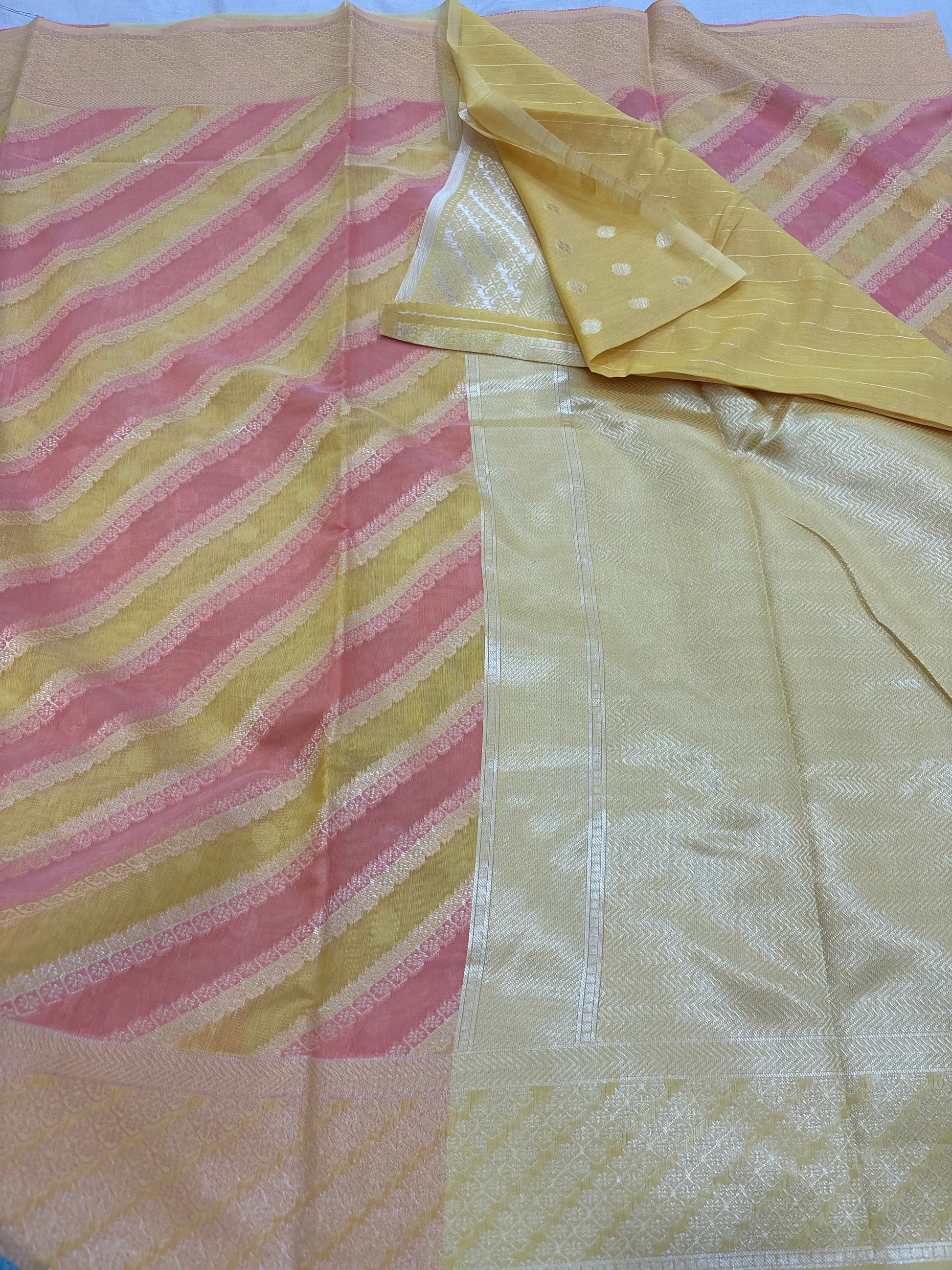 Yellow Cotton Rangkaat Banarasi Saree - Rungkaat
