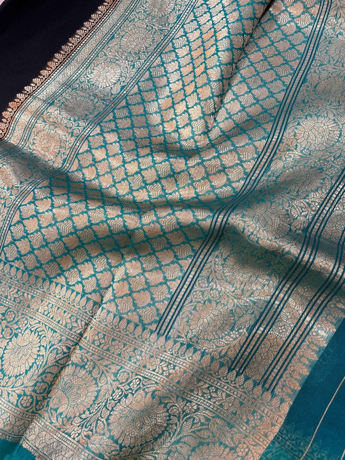 Pure kora Designer Kadhuwa Banarasi Handloom Saree