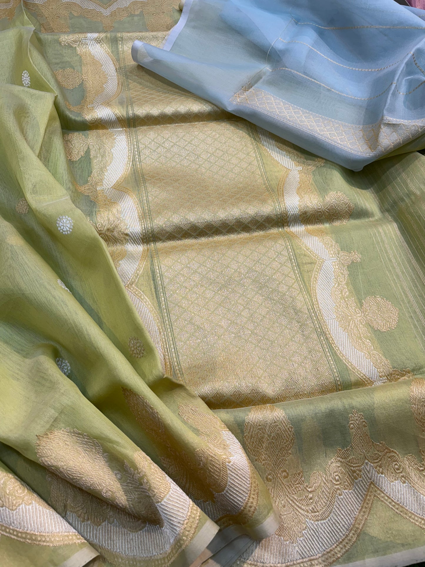 Exclusive Pure Kaduwa Boota Katan Tissue With Scallop Border Handloom Saree