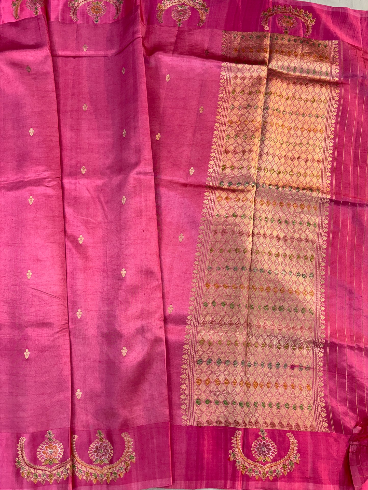 Onion Pink Katan Light Weight Banarasi Handloom Saree