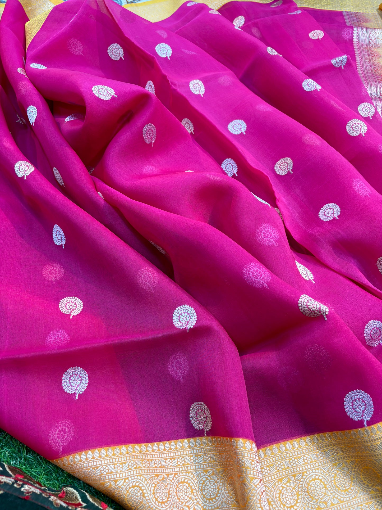 Exclusive Rani Pink Pure Kora Katan Kadhiyal  Handloom Banarasi Saree