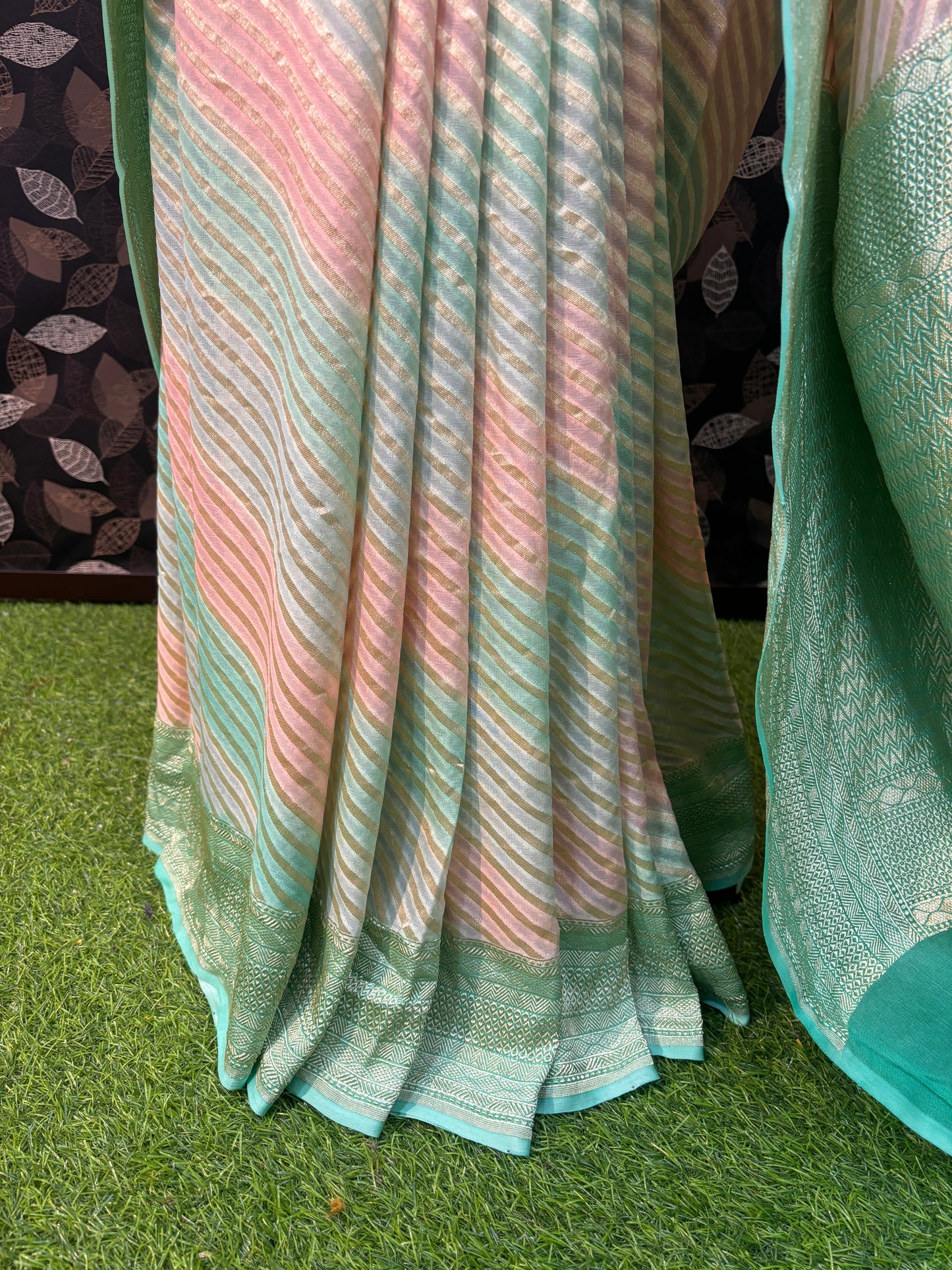 Lingh Green Pure Khaddi Georgette Rungkaat Banarasi Handloom Saree