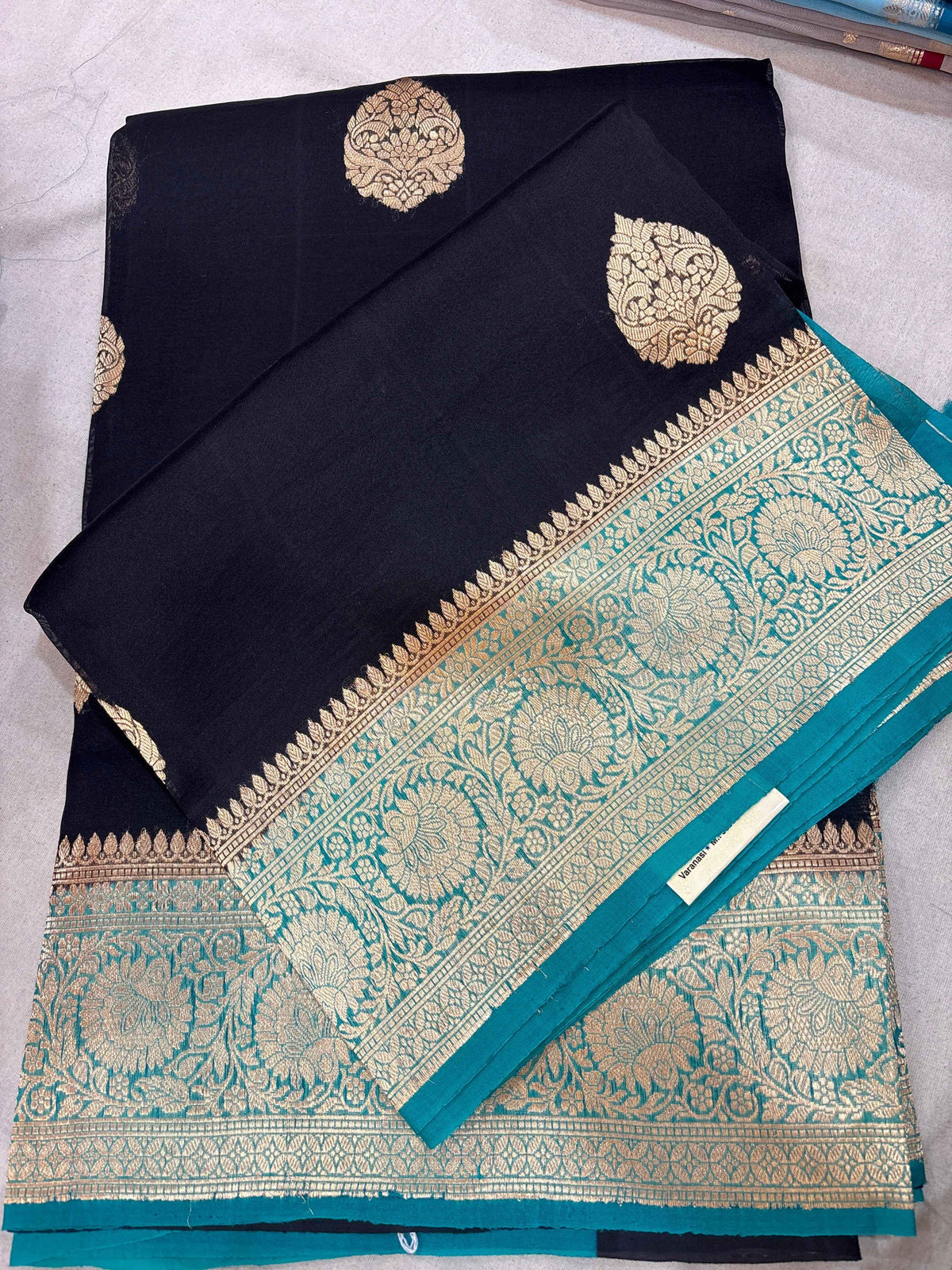 Pure kora Designer Kadhuwa Banarasi Handloom Saree