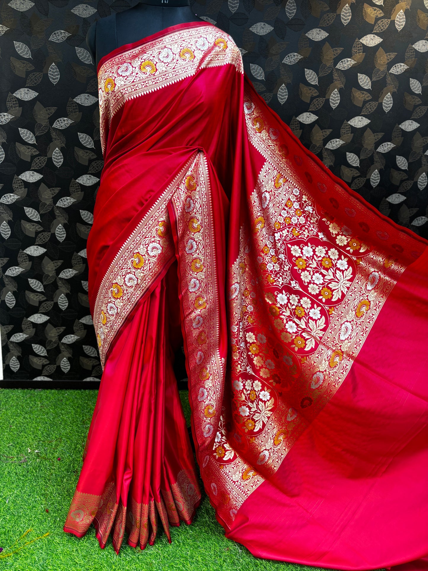 Red Plain with Border Semi Silk Banarasi Handloom Saree