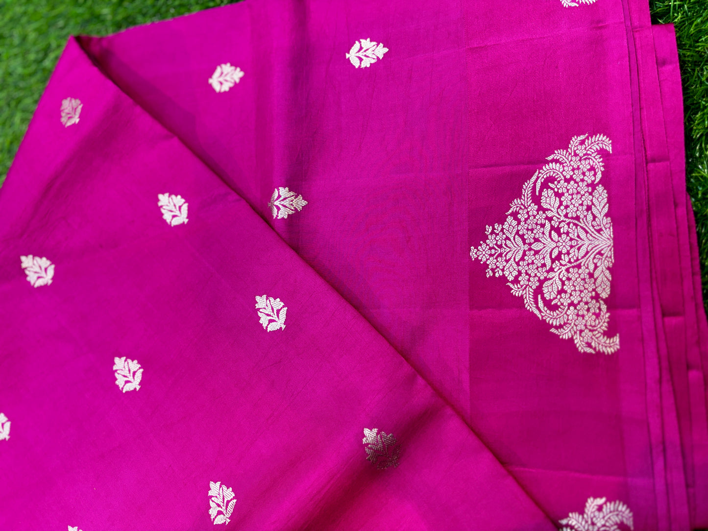 Rani Pink Pure Raw Mango Banarasi Handloom Saree