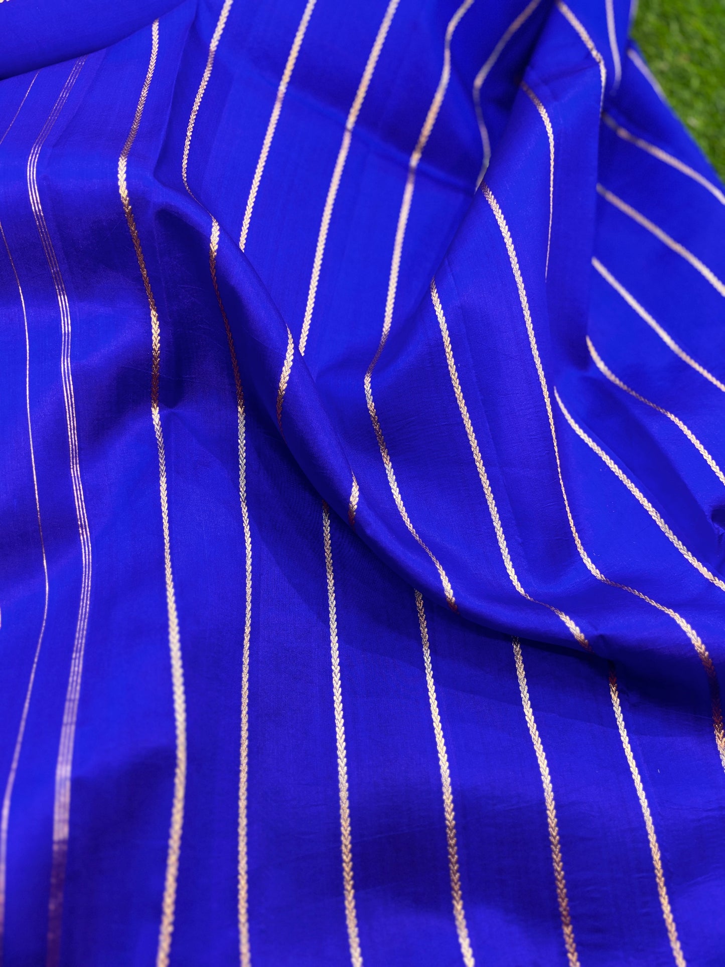 Dark Blue Pure Raw Mango Banarasi Handloom Saree