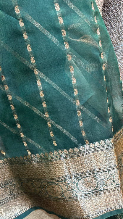 Red 3D Border Pure kora Antique Zari Banarasi Handloom Saree 