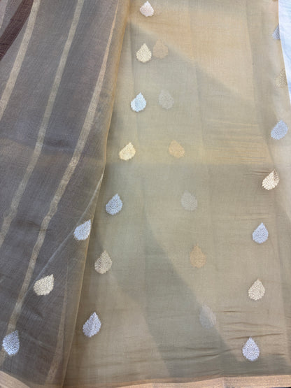 Pure Kora Rangkaat Banarasi Handloom Saree