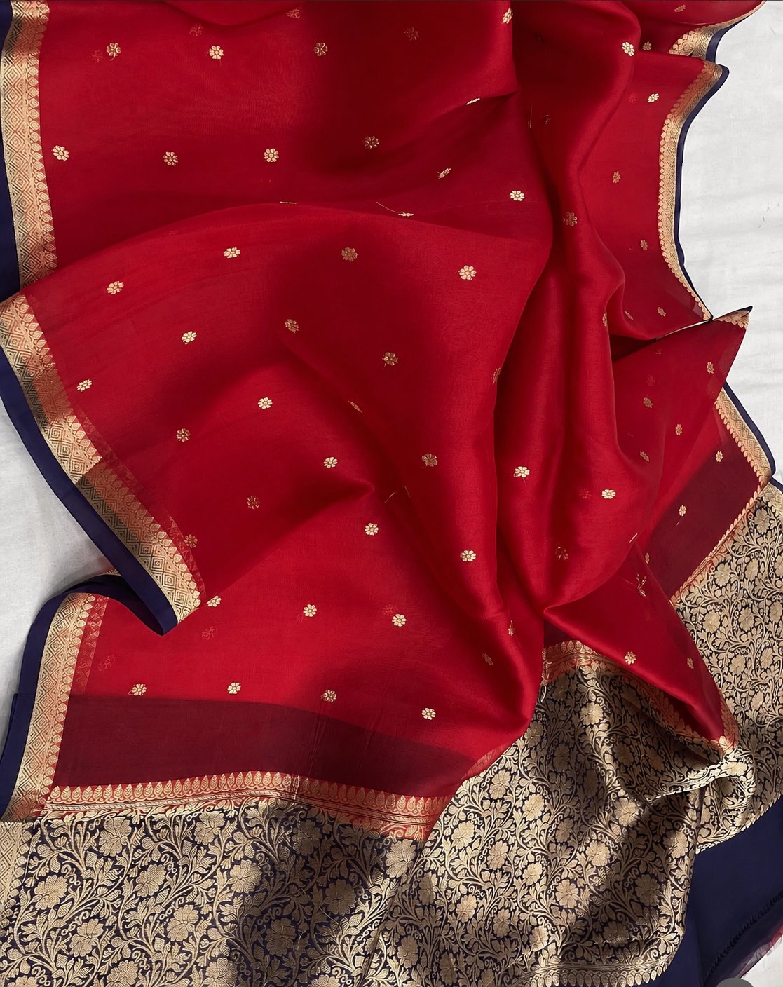 Red Pure Kora Designer Small Booti Kadhuwa Banaras Handloom Saree 