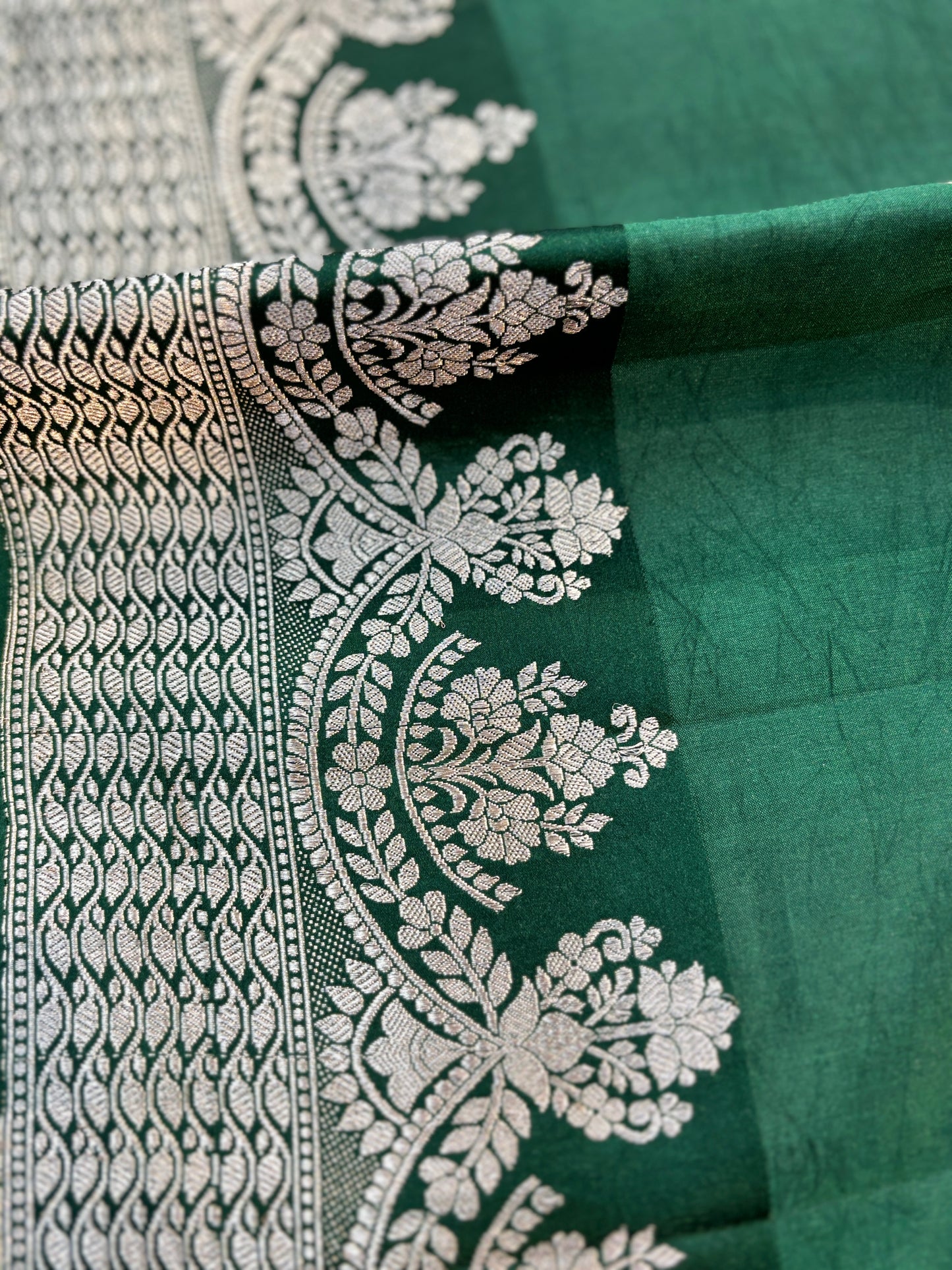 Rama Green Pure Raw Mango Banarasi Handloom Saree