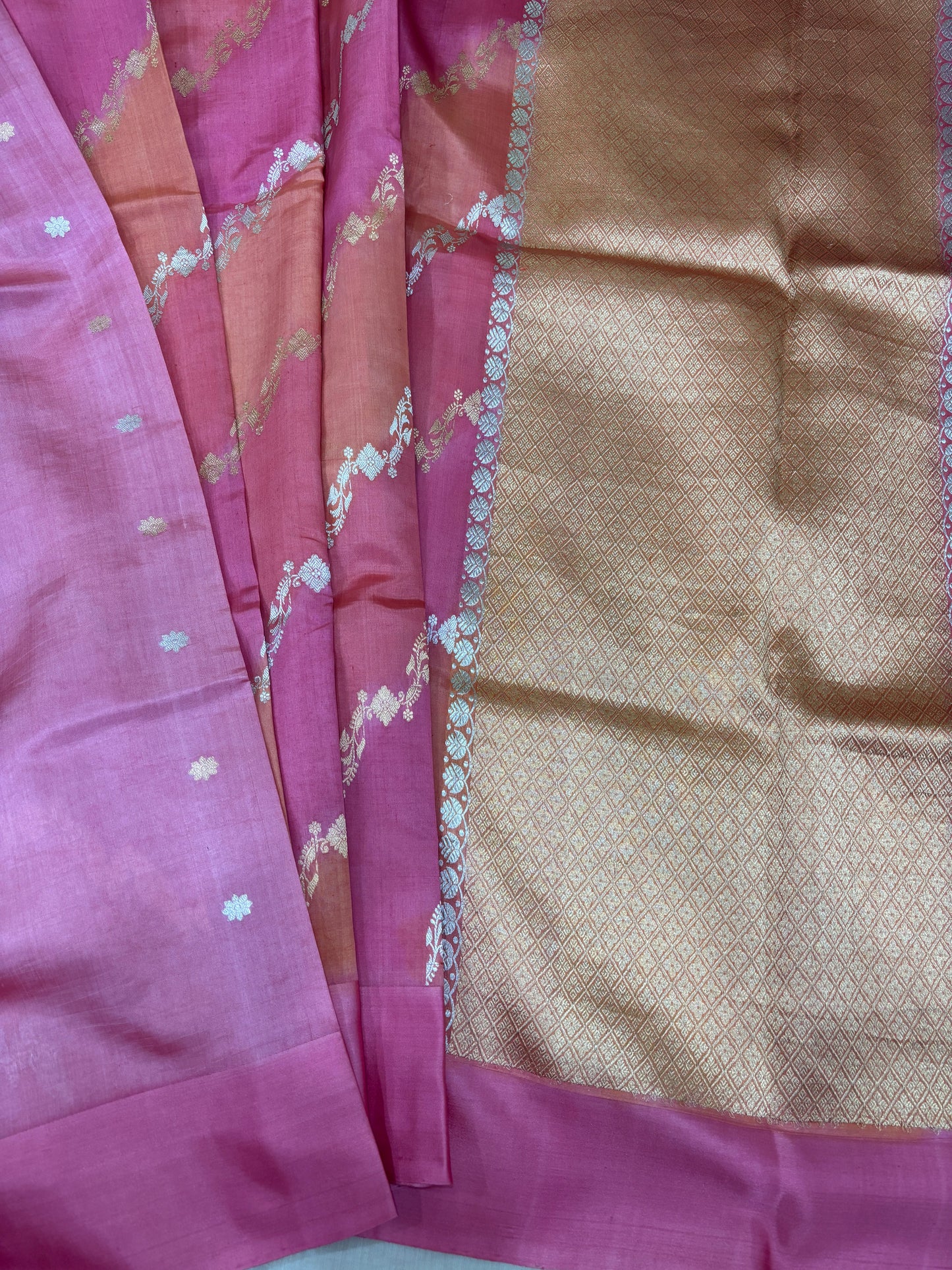 Pure Kora Rungkaat Banarasi Handloom Saree 