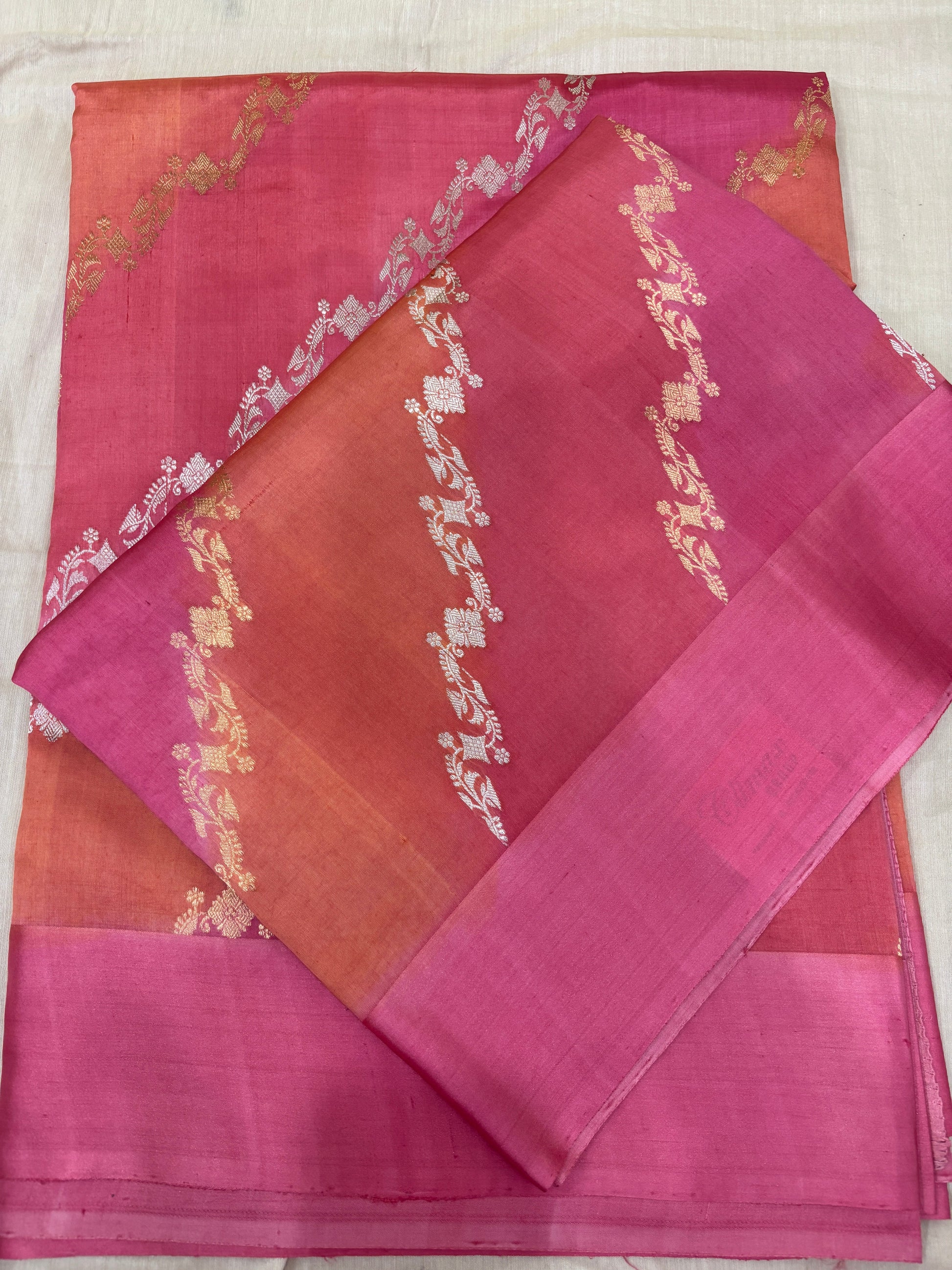 Pure Kora Rungkaat Banarasi Handloom Saree 