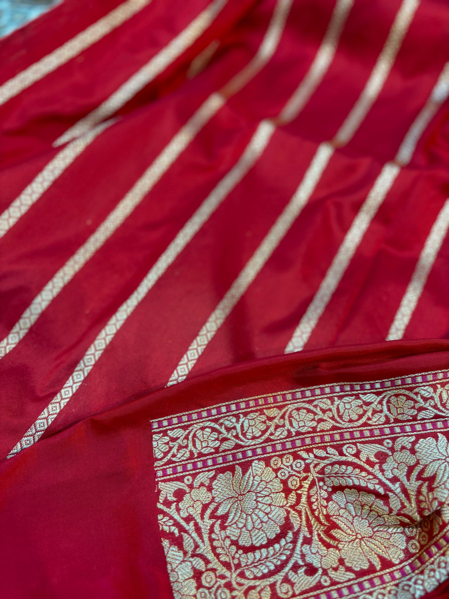 Exclusive Red pure Katan leaf boota Banarasi Handloom saree