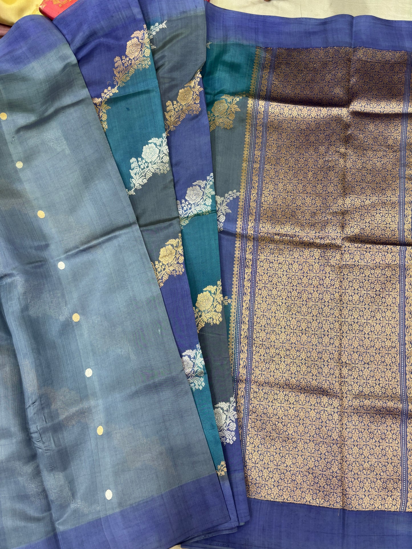 Pure Kora Rungkaat Banarasi Handloom Saree