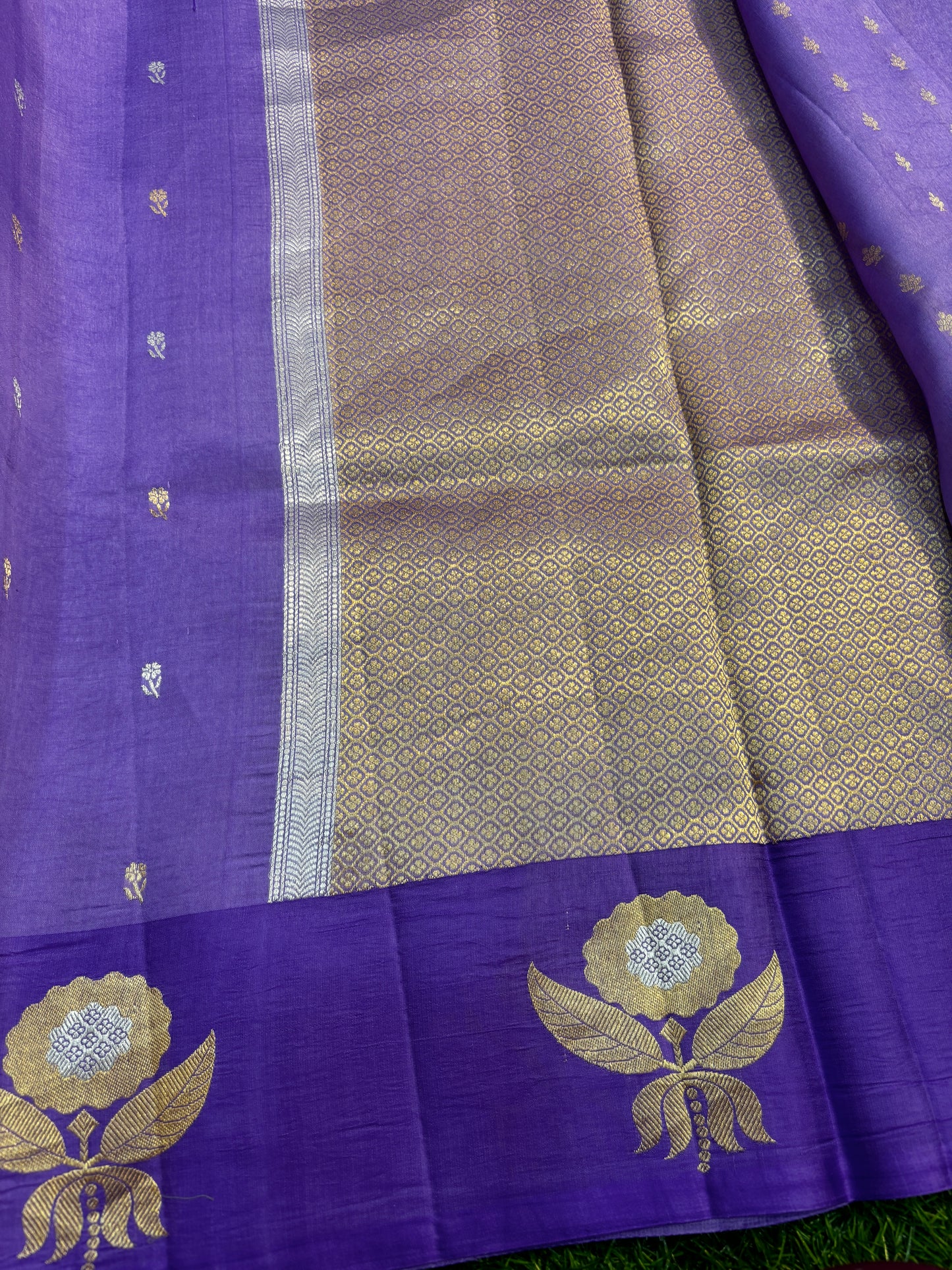 Lavender Pure Raw Mango Banarasi Handloom Saree